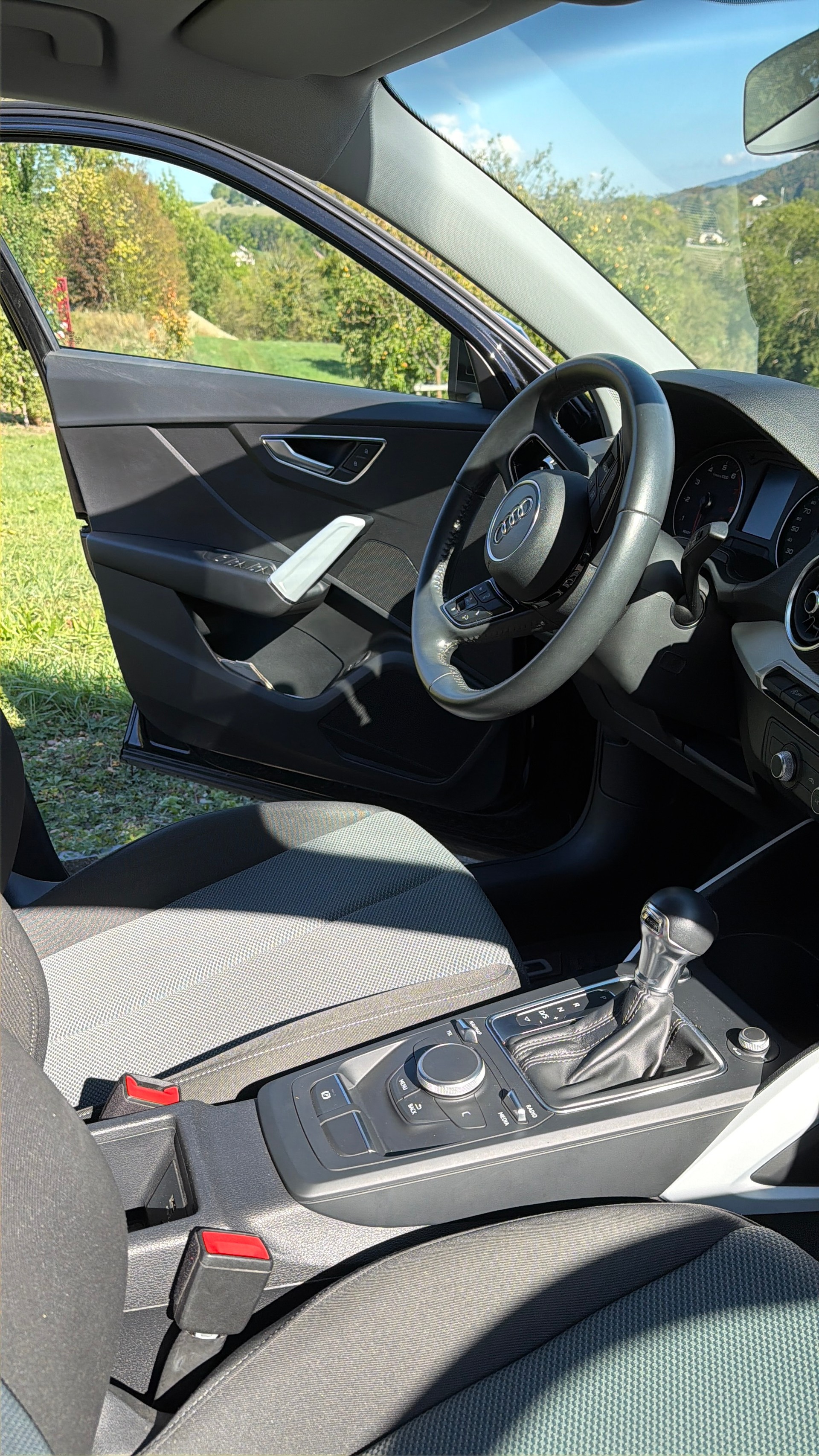 AUDI 1.4 TFSI Design S-Tronic-image-4