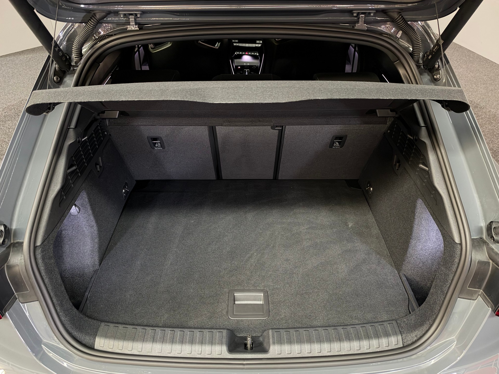 AUDI RS3 Sportback 2.5 TSI quattro S-tronic Nanograu-image-11