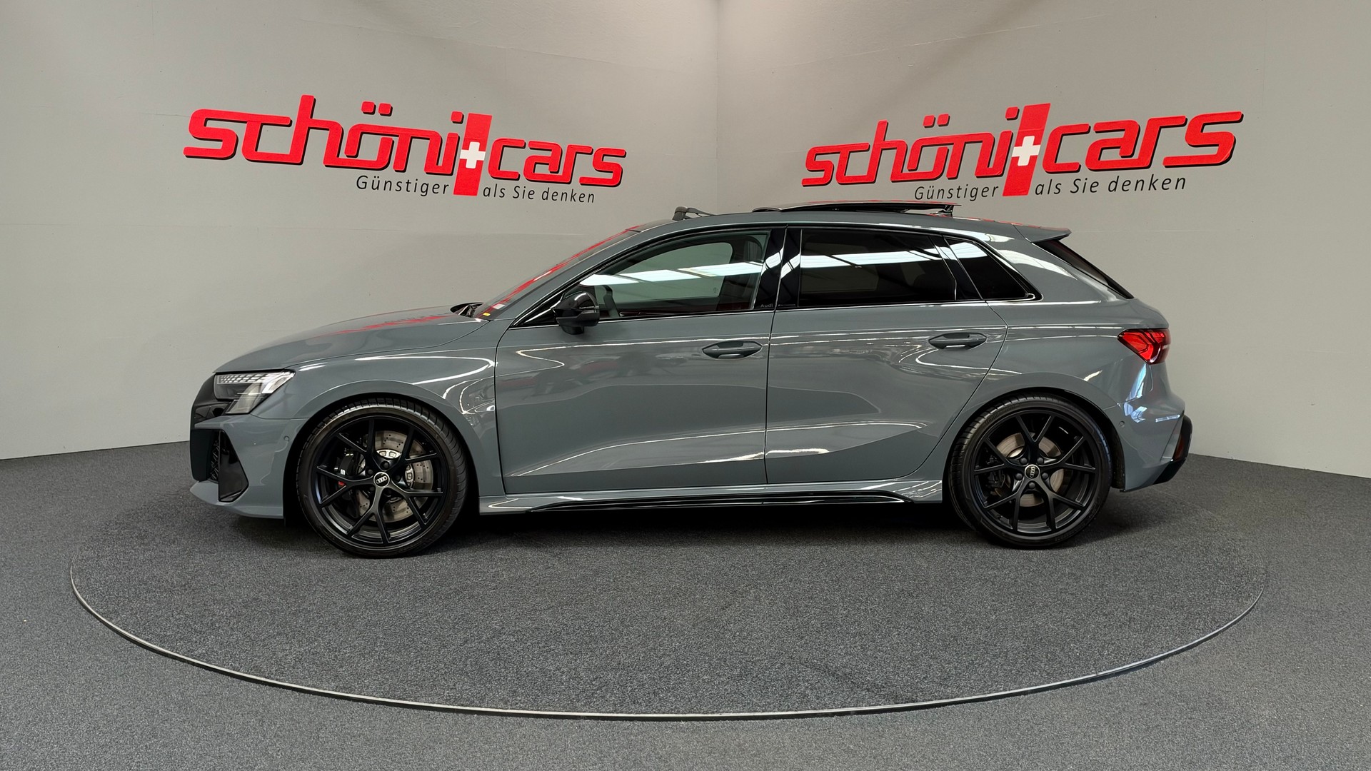 AUDI RS3 Sportback 2.5 TSI quattro S-tronic Nanograu-showroom-element-3