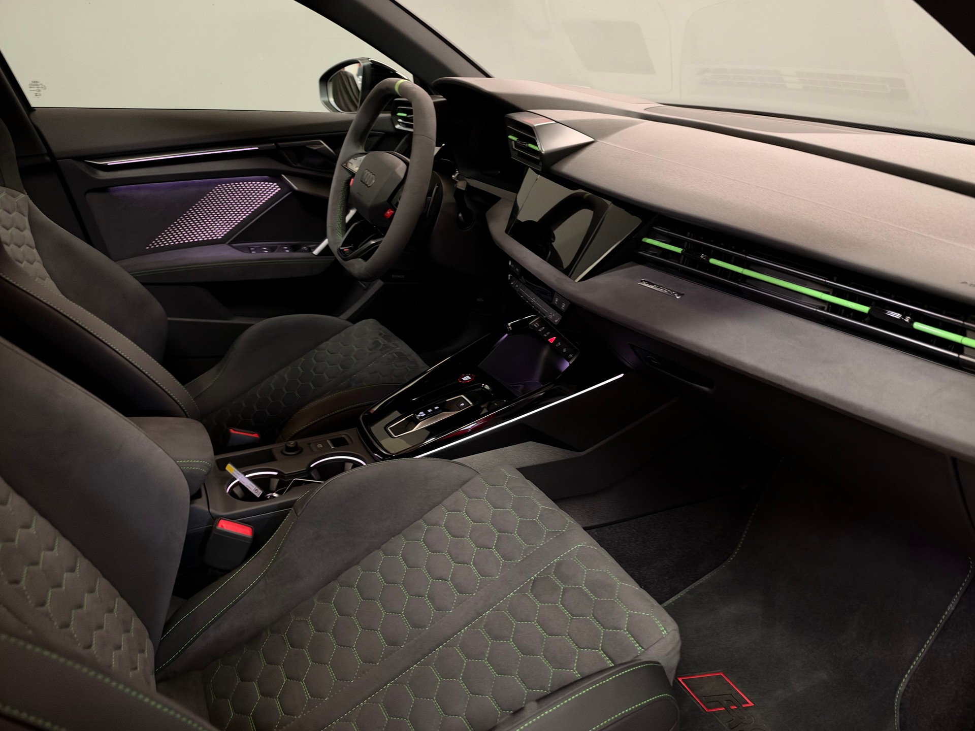 AUDI RS3 Sportback 2.5 TSI quattro S-tronic Nanograu-image-20