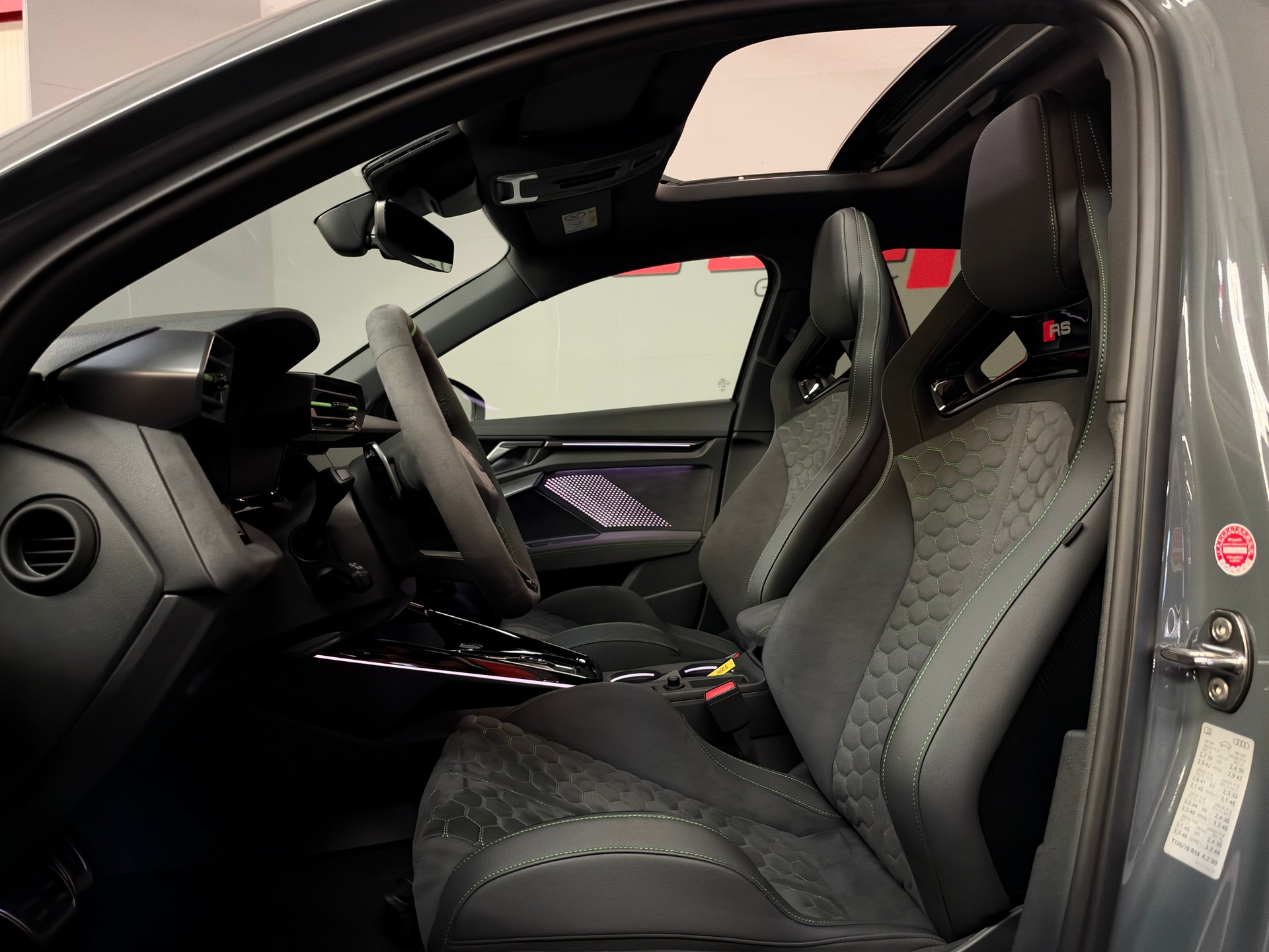 AUDI RS3 Sportback 2.5 TSI quattro S-tronic Nanograu-image-13