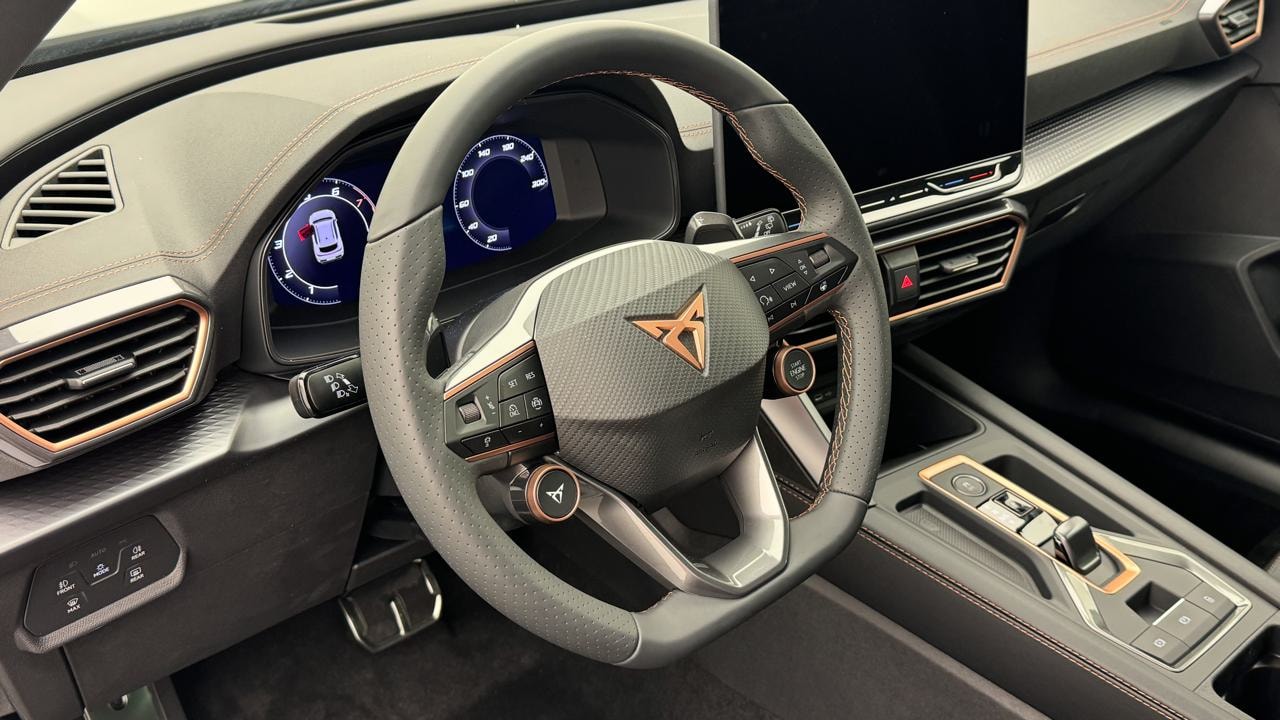 CUPRA Formentor 1.5 e-HYBRID pHEV VZ Black Edition-image-6