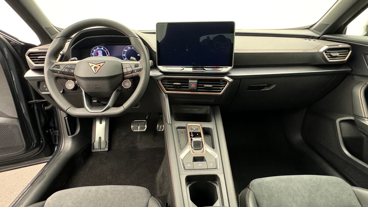 CUPRA Formentor 1.5 e-HYBRID pHEV VZ Black Edition-image-5