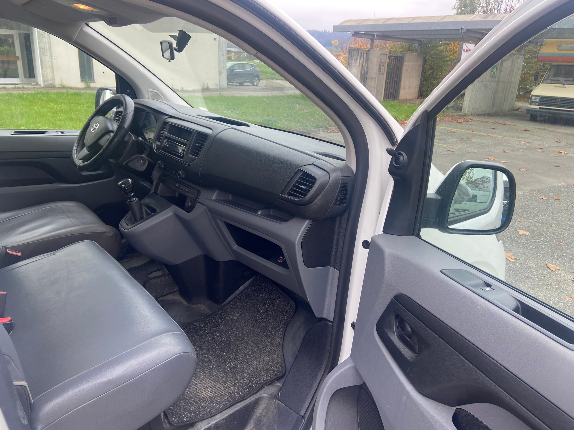 TOYOTA Proace 1.6D Combi L0-image-9