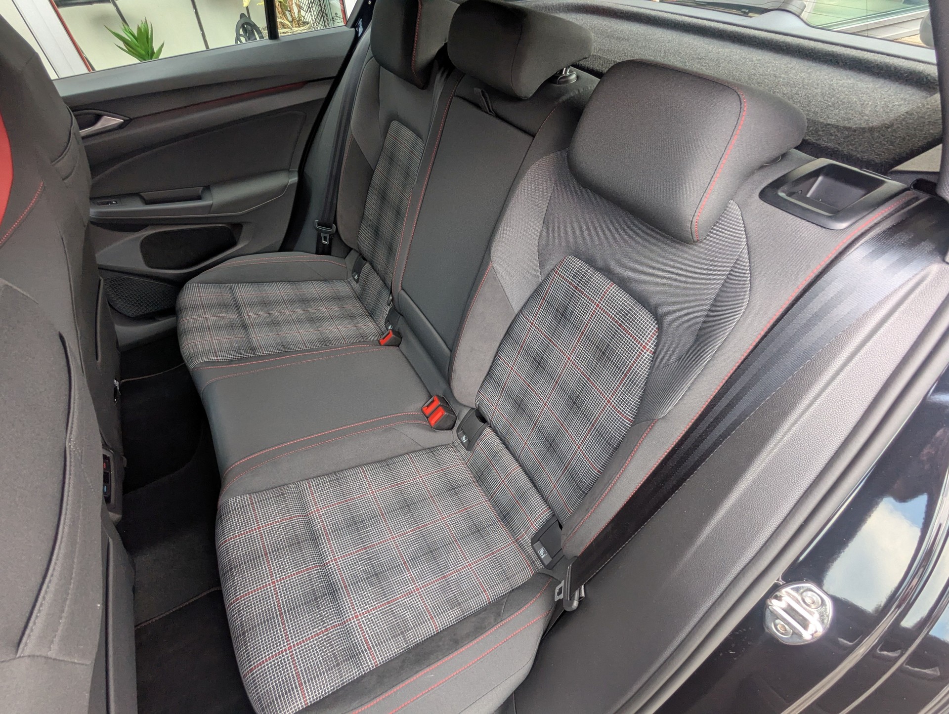 VW Golf 2.0 TSI GTI DSG-image-9