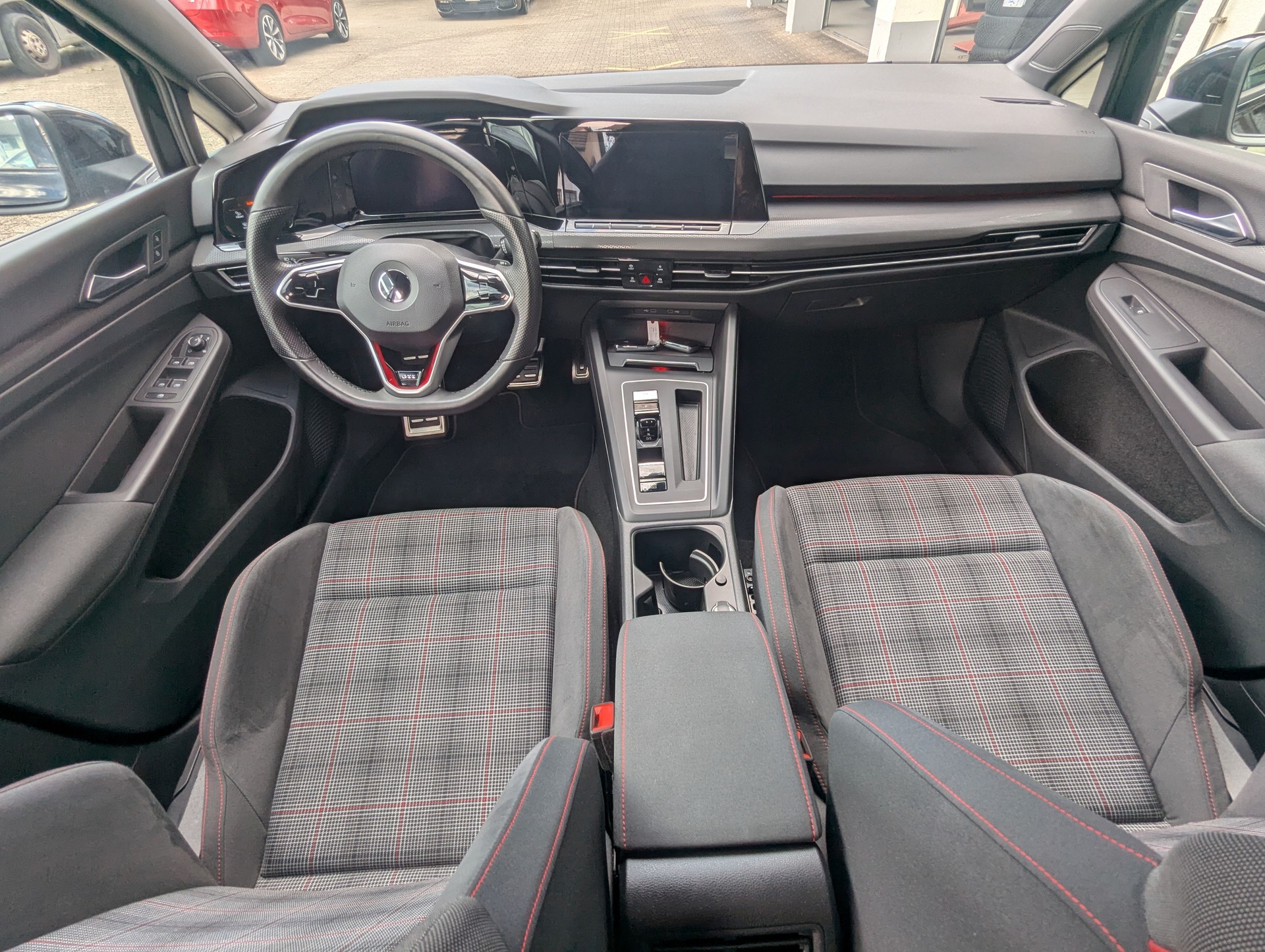 VW Golf 2.0 TSI GTI DSG-image-10