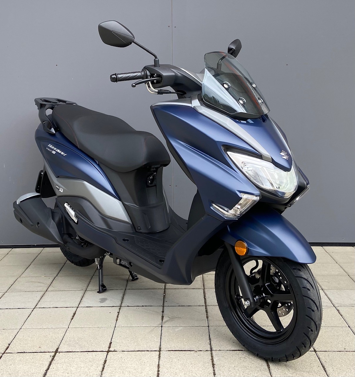 SUZUKI Street-image-0