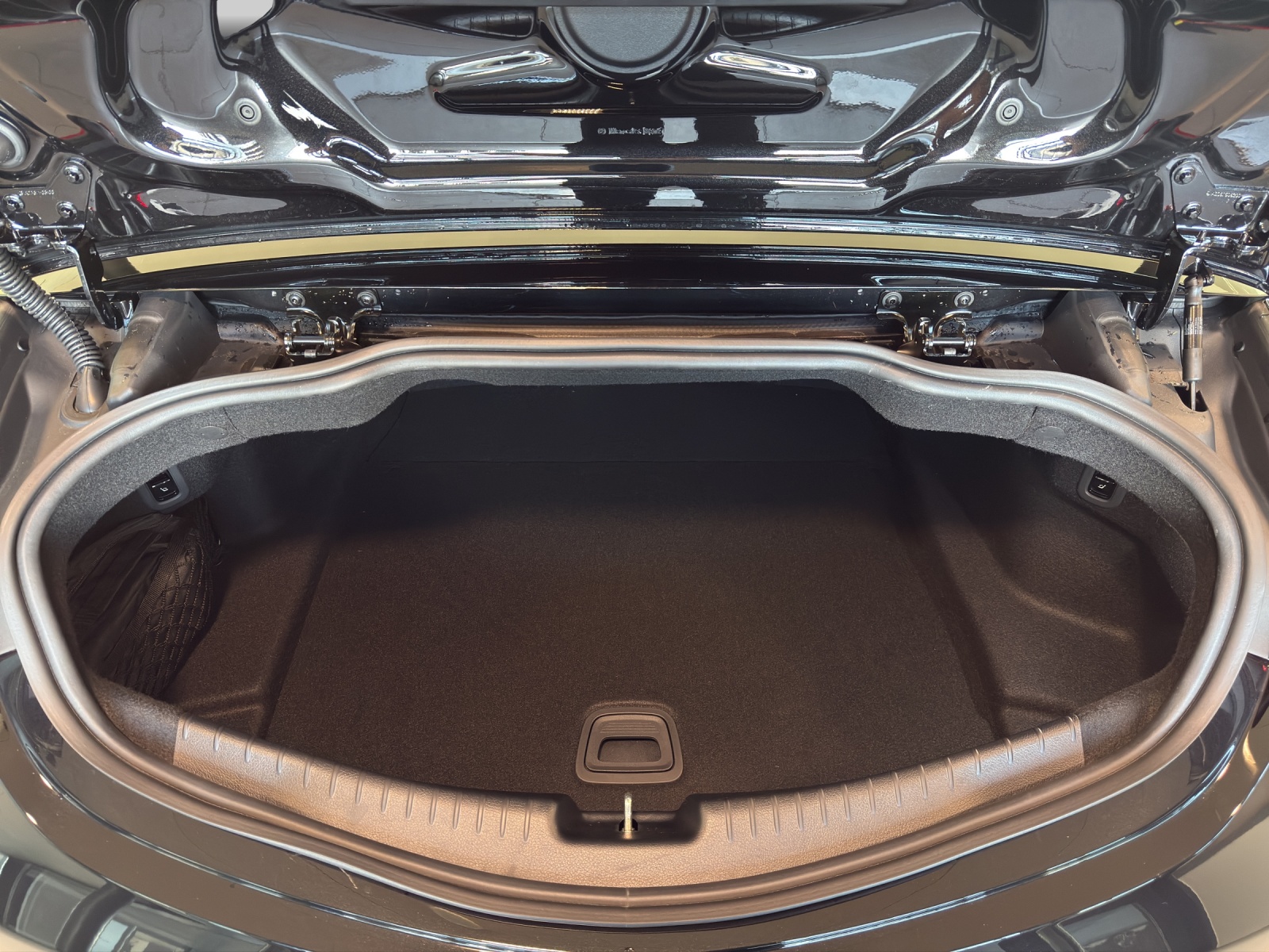 MERCEDES-BENZ CLE 200 Cabrio 4Matic 9G-Tronic-image-13