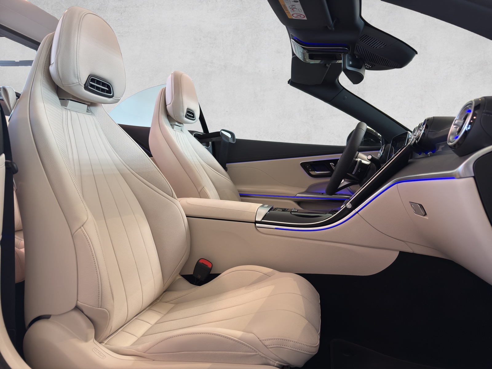 MERCEDES-BENZ CLE 200 Cabrio 4Matic 9G-Tronic-image-7