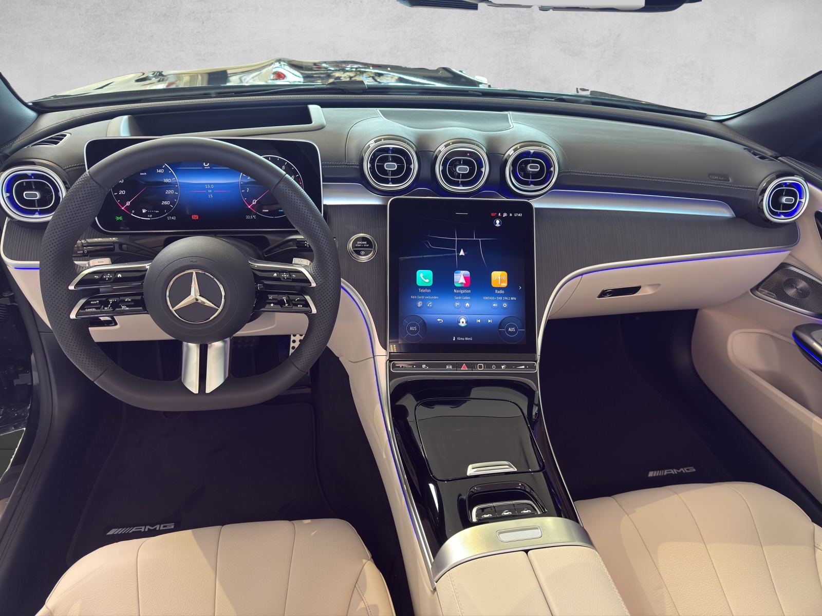 MERCEDES-BENZ CLE 200 Cabrio 4Matic 9G-Tronic-image-11