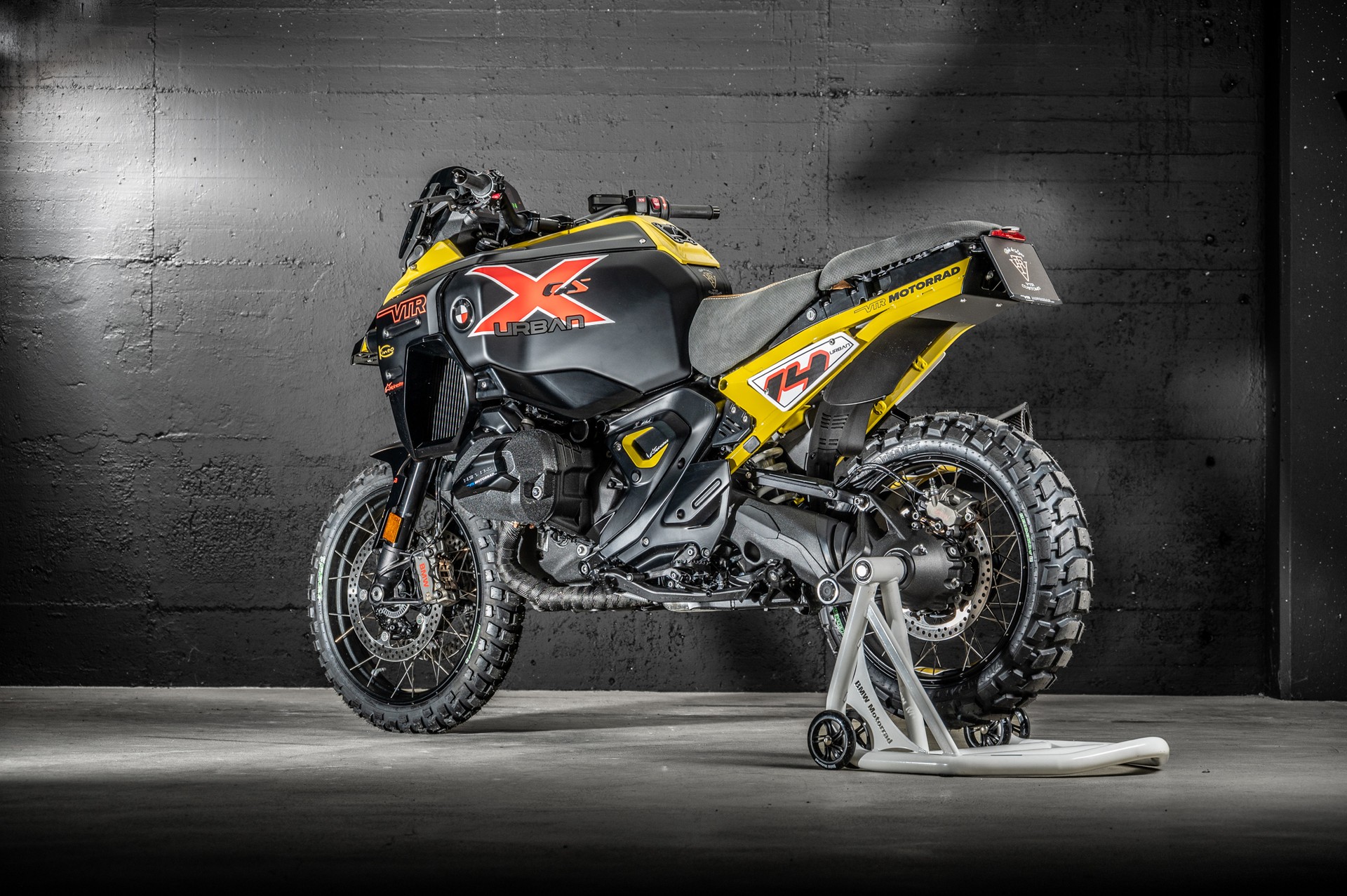 BMW R 1300 GS Adventure-showroom-element-2