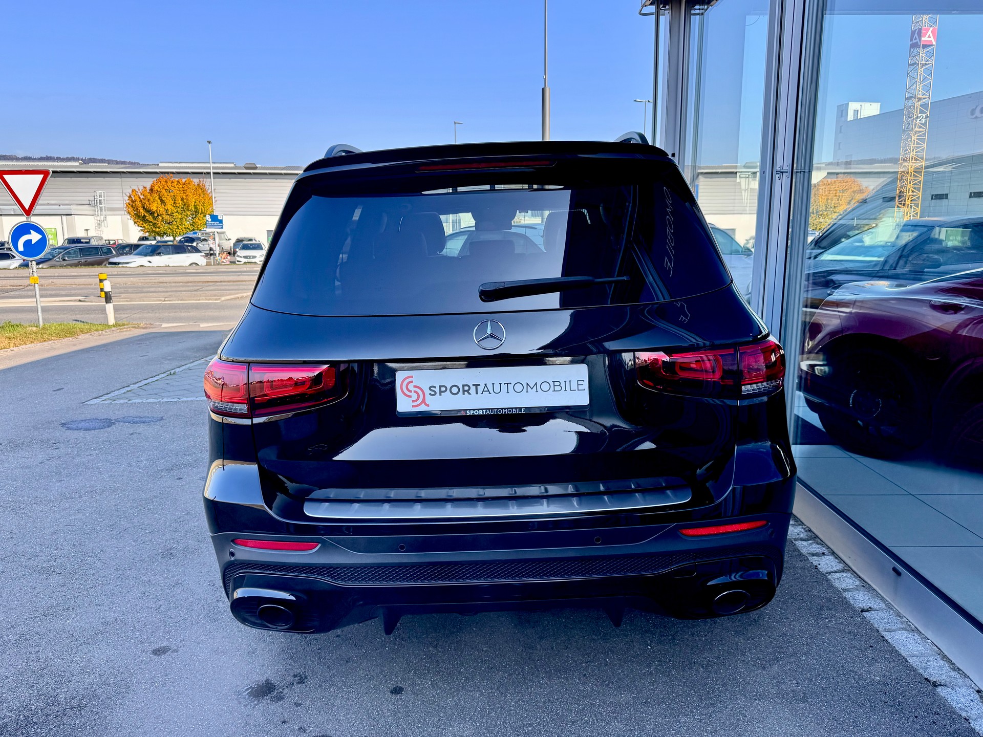 MERCEDES-BENZ GLB 35 AMG 4Matic 8G-Tronic-image-8