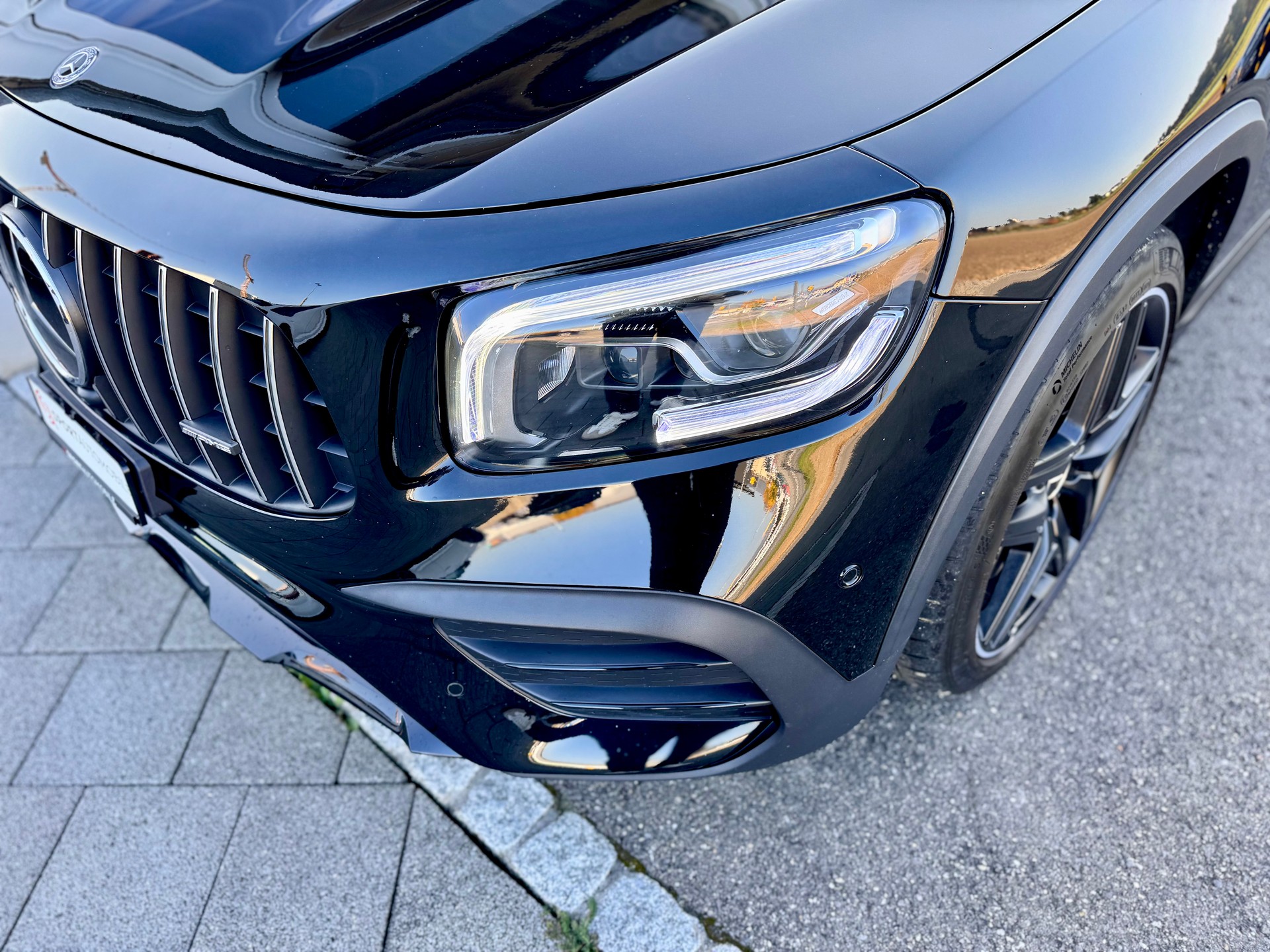 MERCEDES-BENZ GLB 35 AMG 4Matic 8G-Tronic-image-5