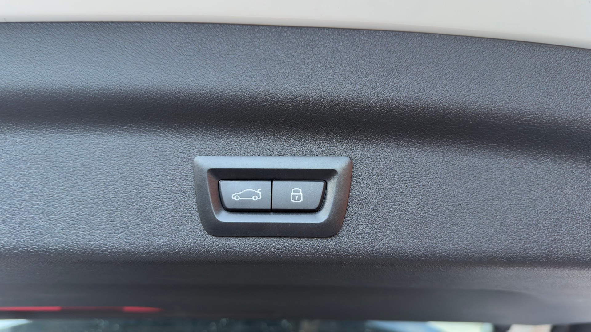 BMW X1 sDrive 18d-image-24