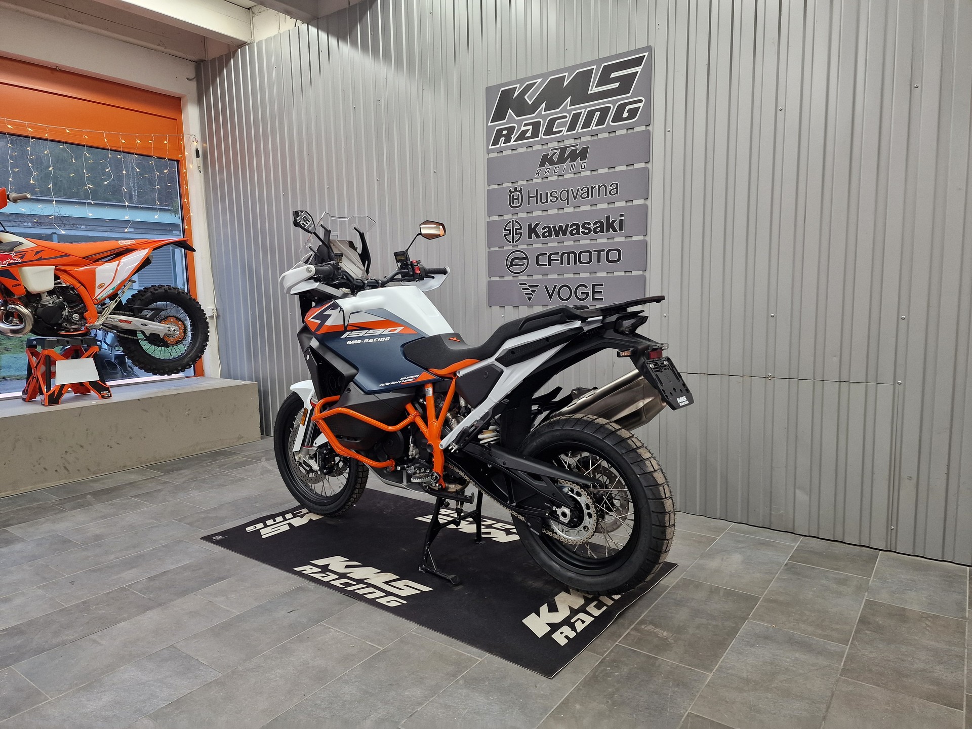 KTM 1390 Super Adventure R-image-3