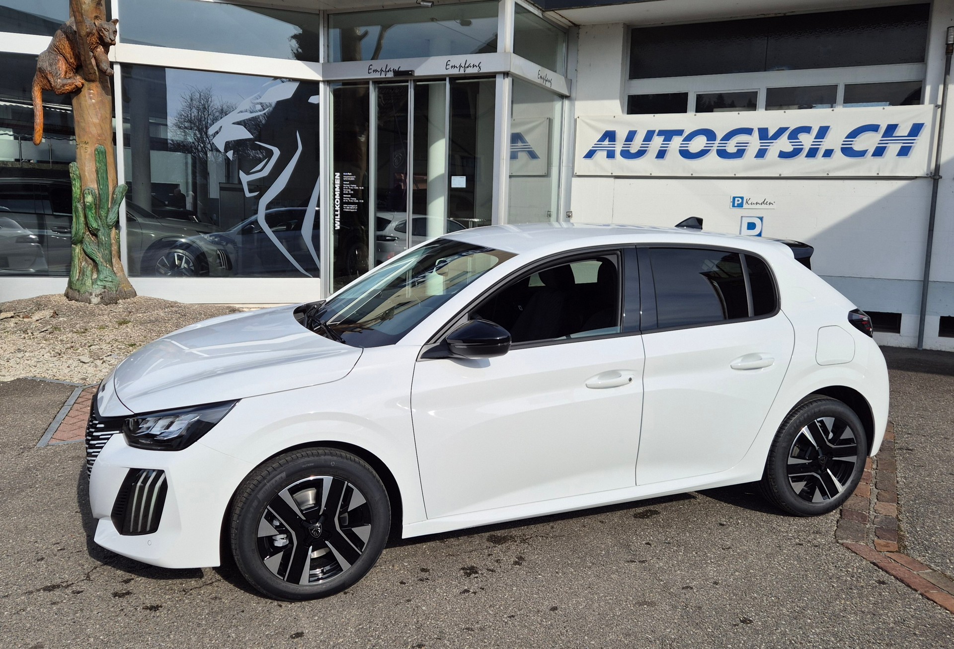 PEUGEOT e-208 Spirit II Automat-image-5