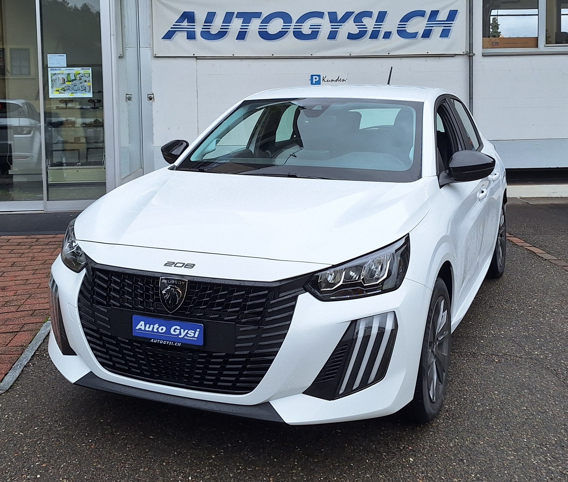PEUGEOT e-208 Spirit II Automat-image-8