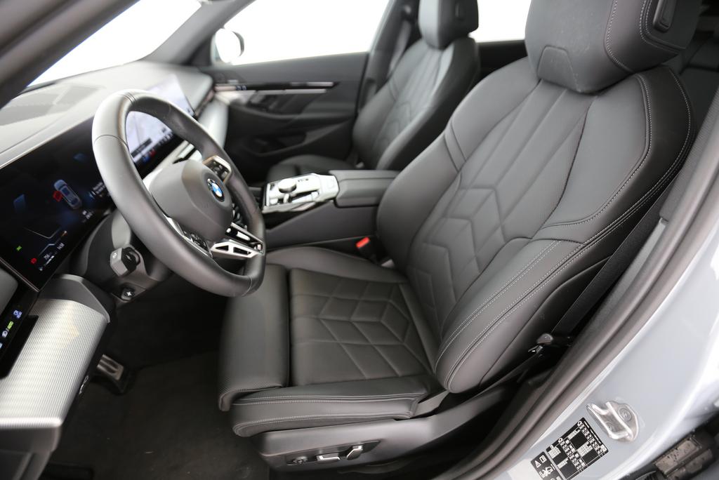 BMW 520d xDrive Touring-showroom-element-2