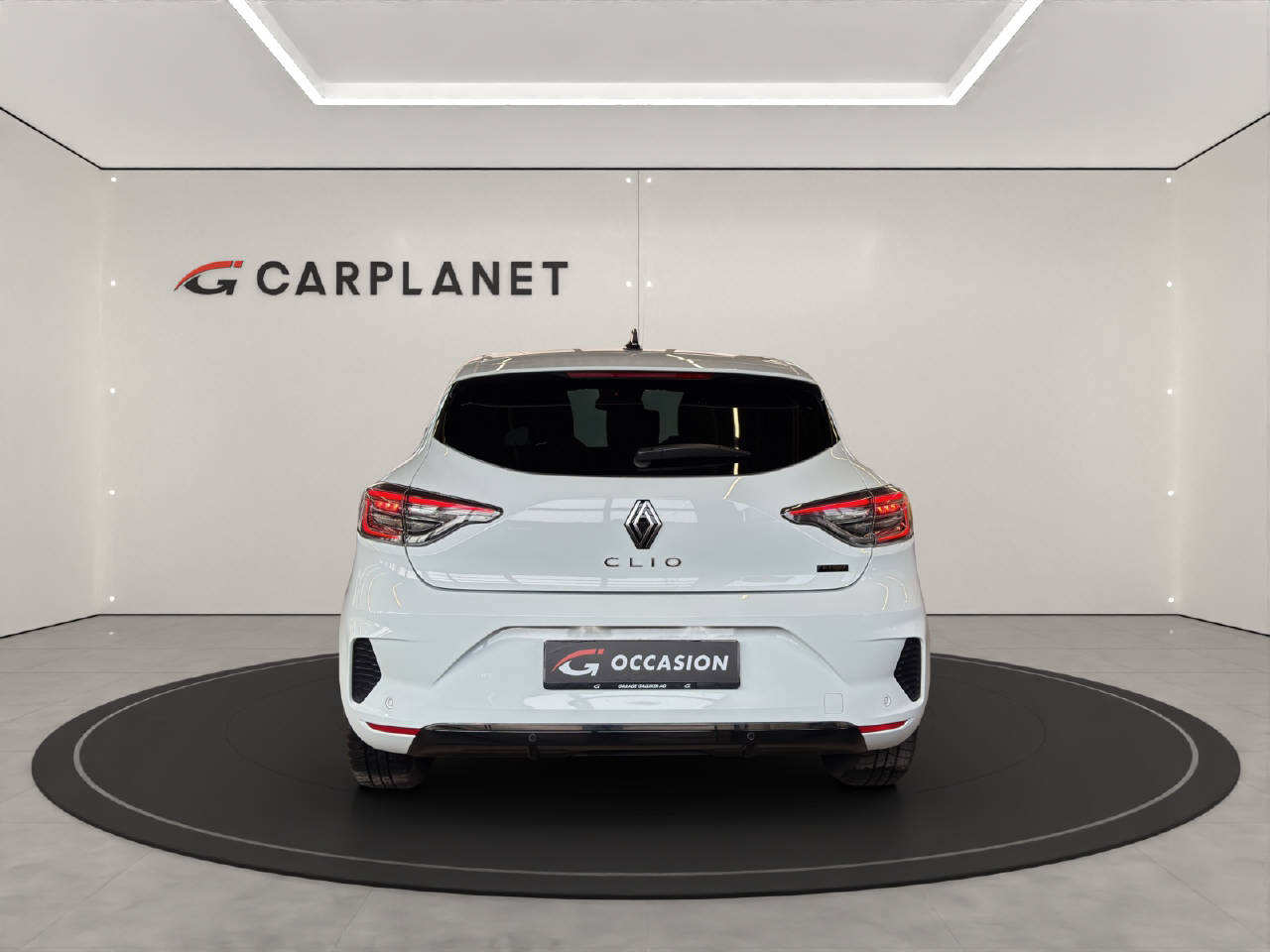RENAULT Clio 1.6 E-Tech techno-showroom-element-3