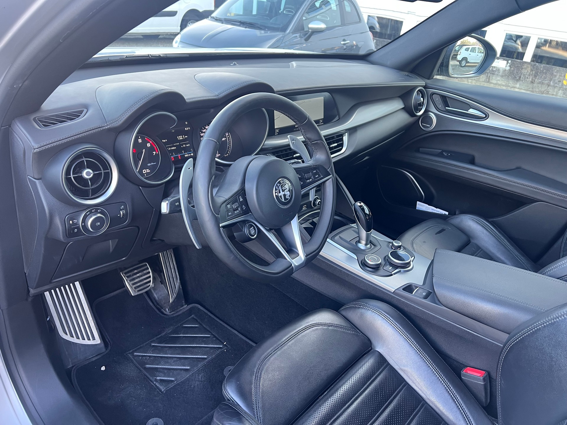 ALFA ROMEO Stelvio 2.0 Sport Q4 Automatic-image-12
