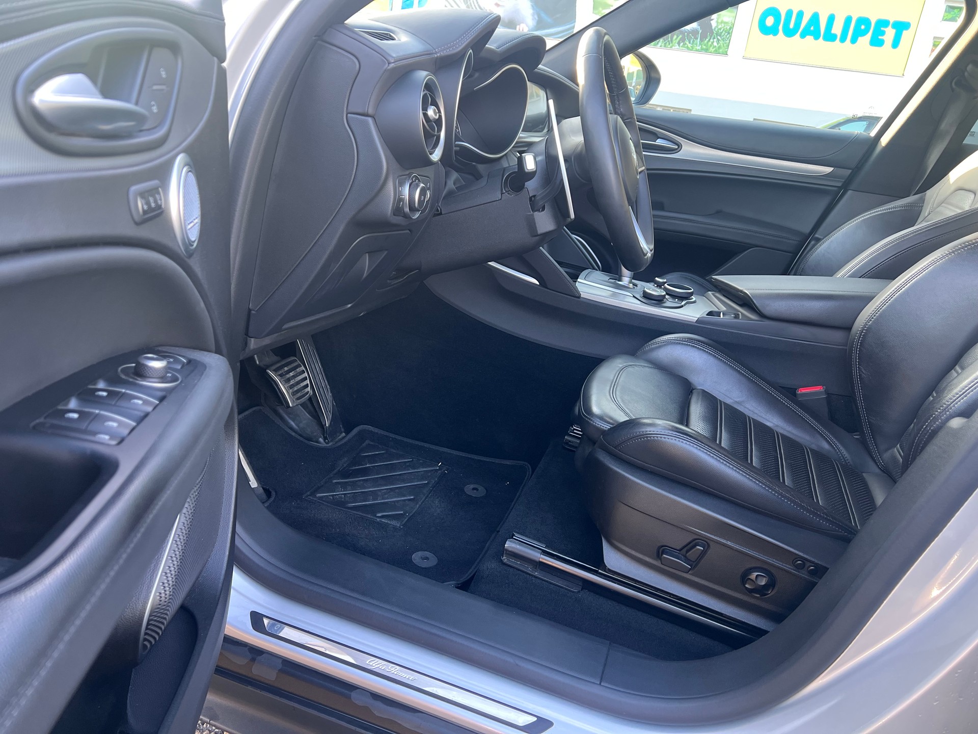 ALFA ROMEO Stelvio 2.0 Sport Q4 Automatic-image-9