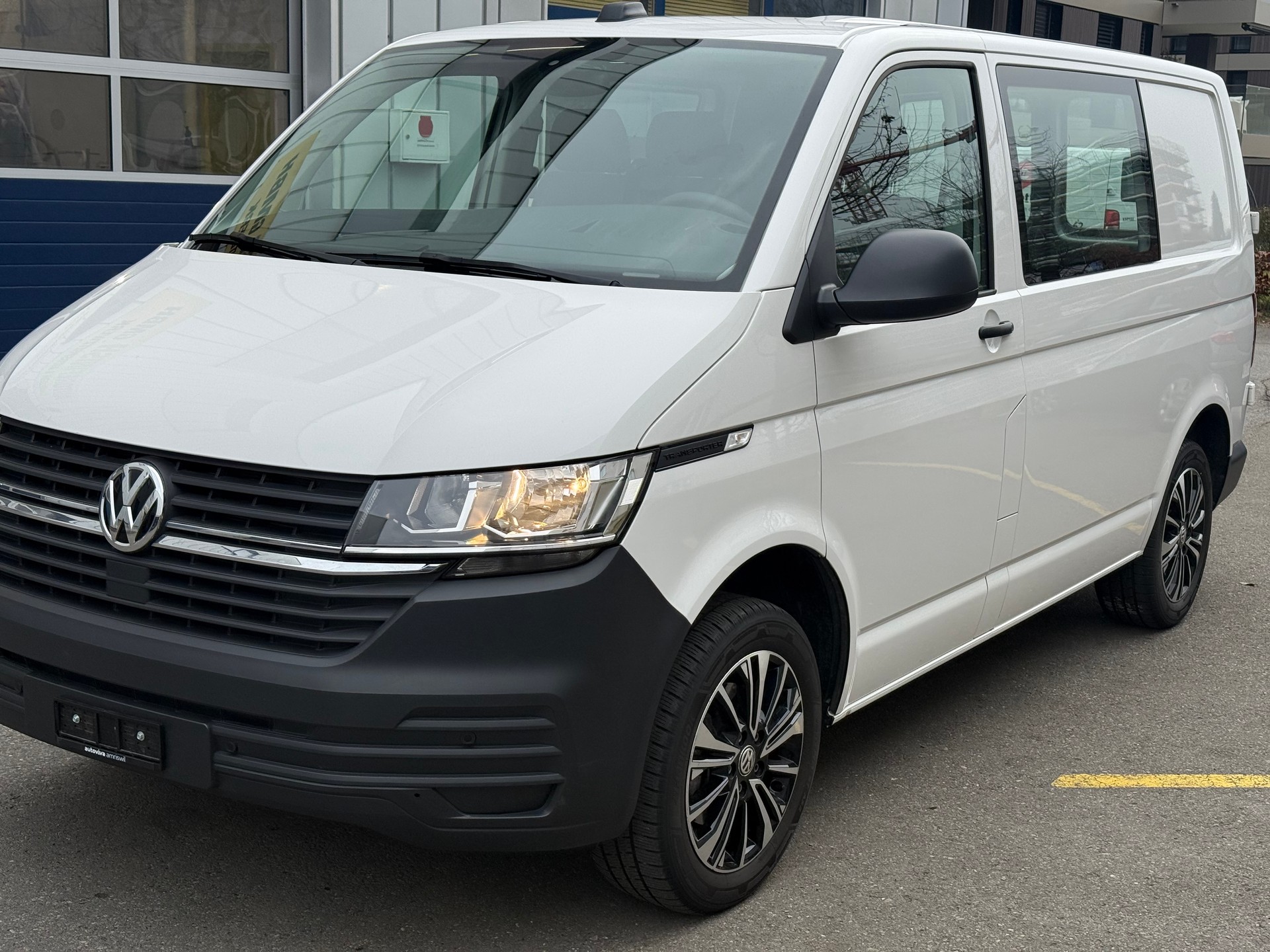 VW T6.1 2.0 TDI Entry-image-2