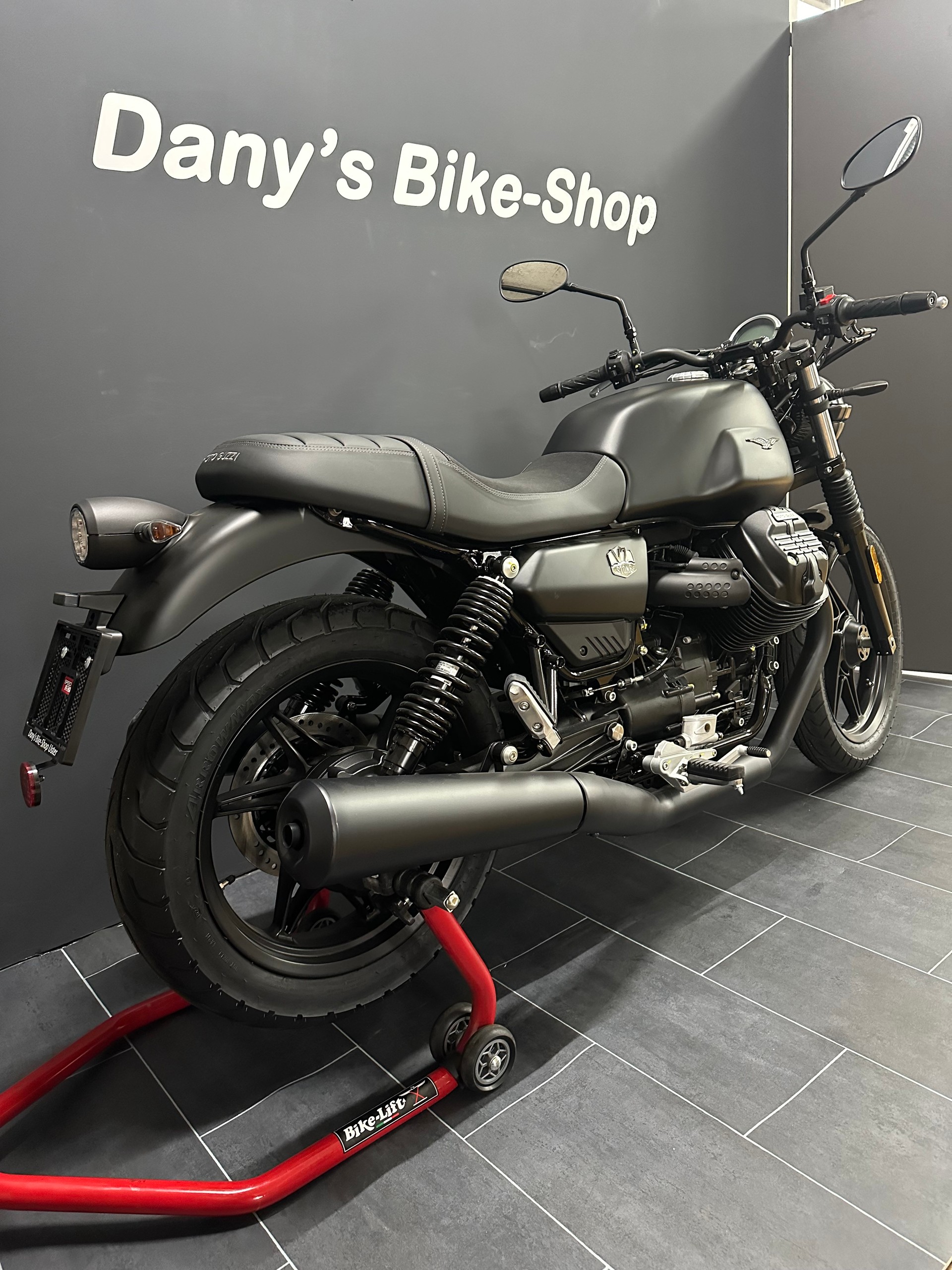 MOTO GUZZI V7 IV 850 Stone (35kW/47kW)-image-1