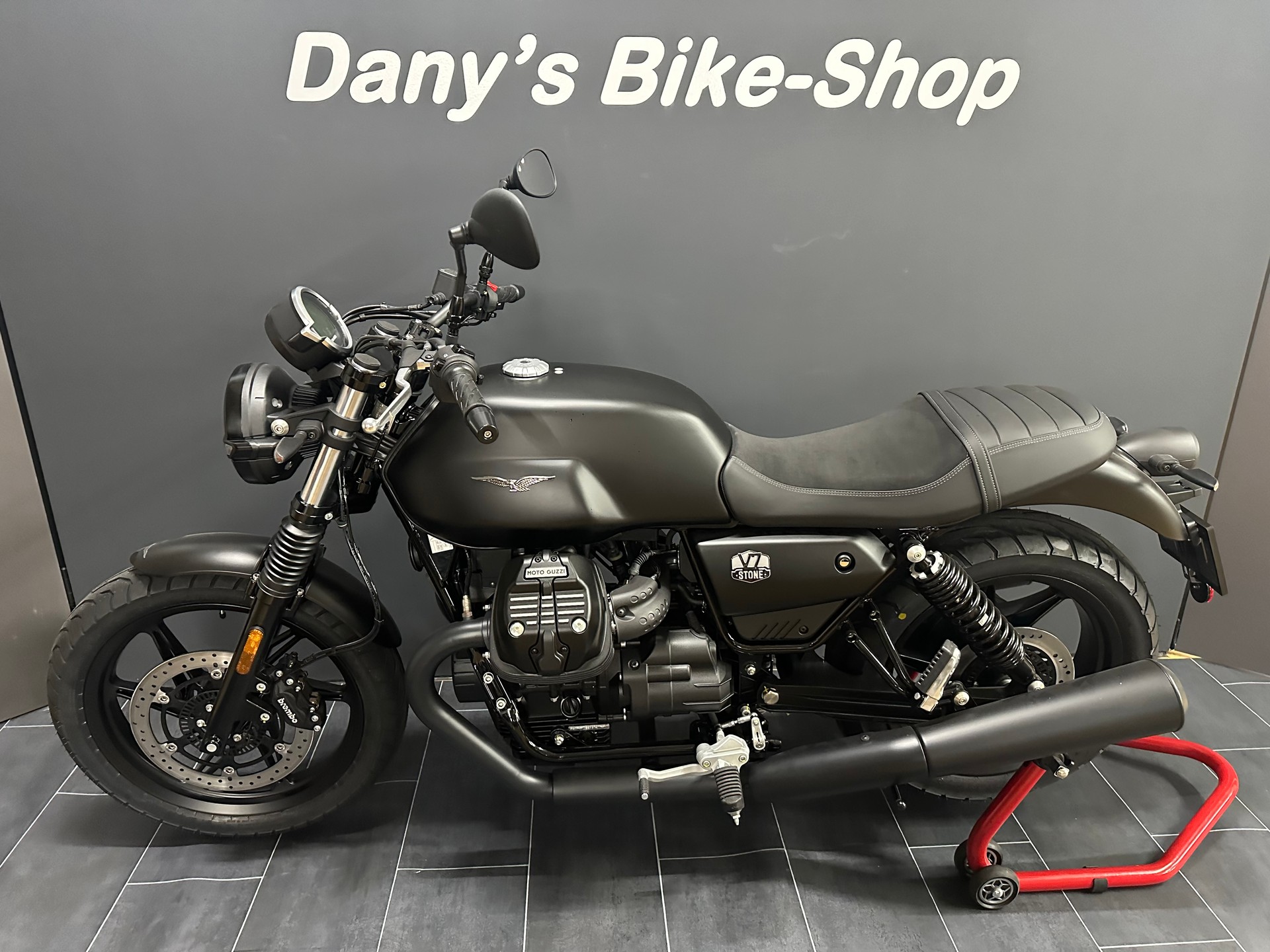 MOTO GUZZI V7 IV 850 Stone (35kW/47kW)-image-2