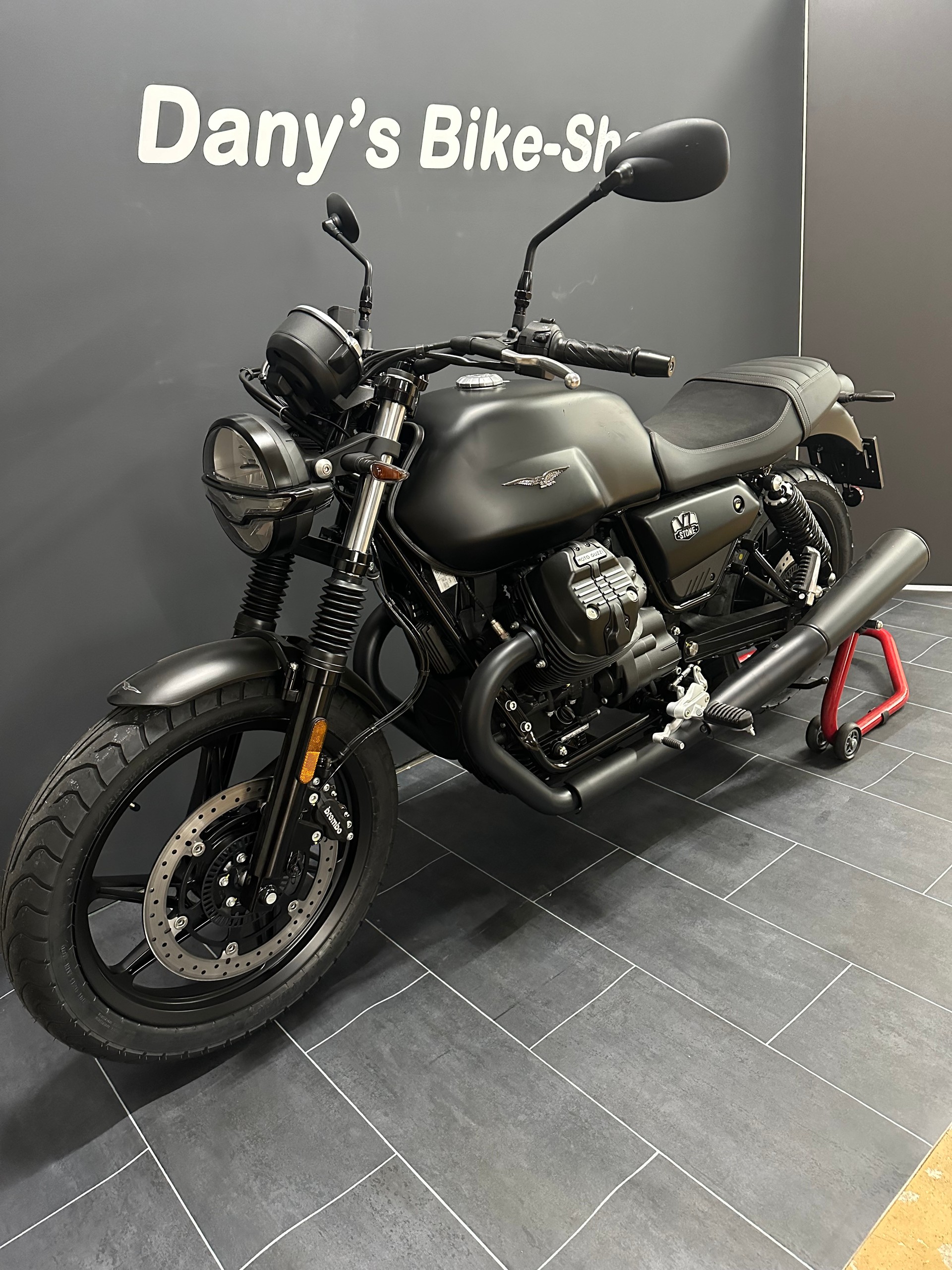 MOTO GUZZI V7 IV 850 Stone (35kW/47kW)-image-3