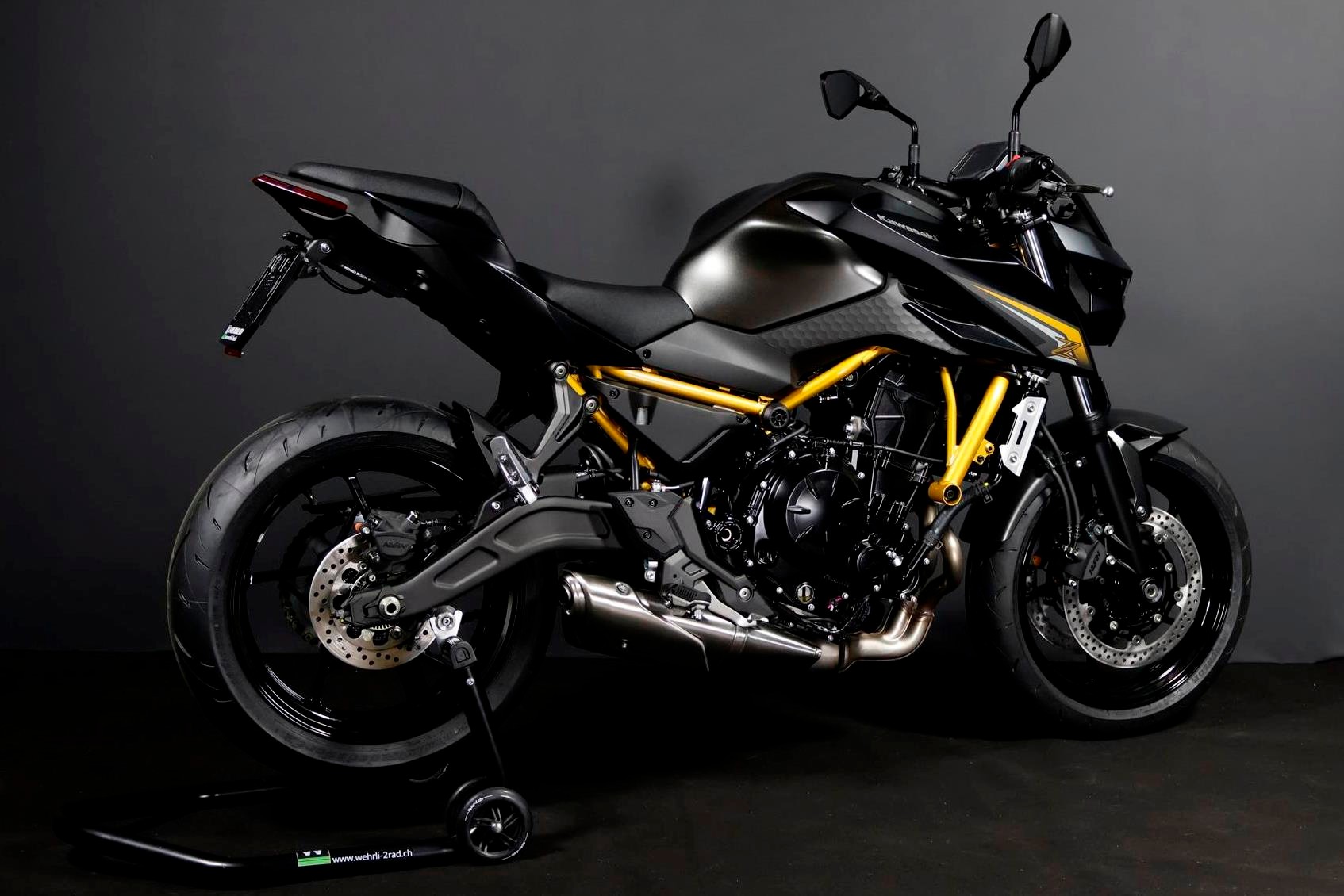 KAWASAKI Z 650 S (50/35 KW) Level 1-image-11