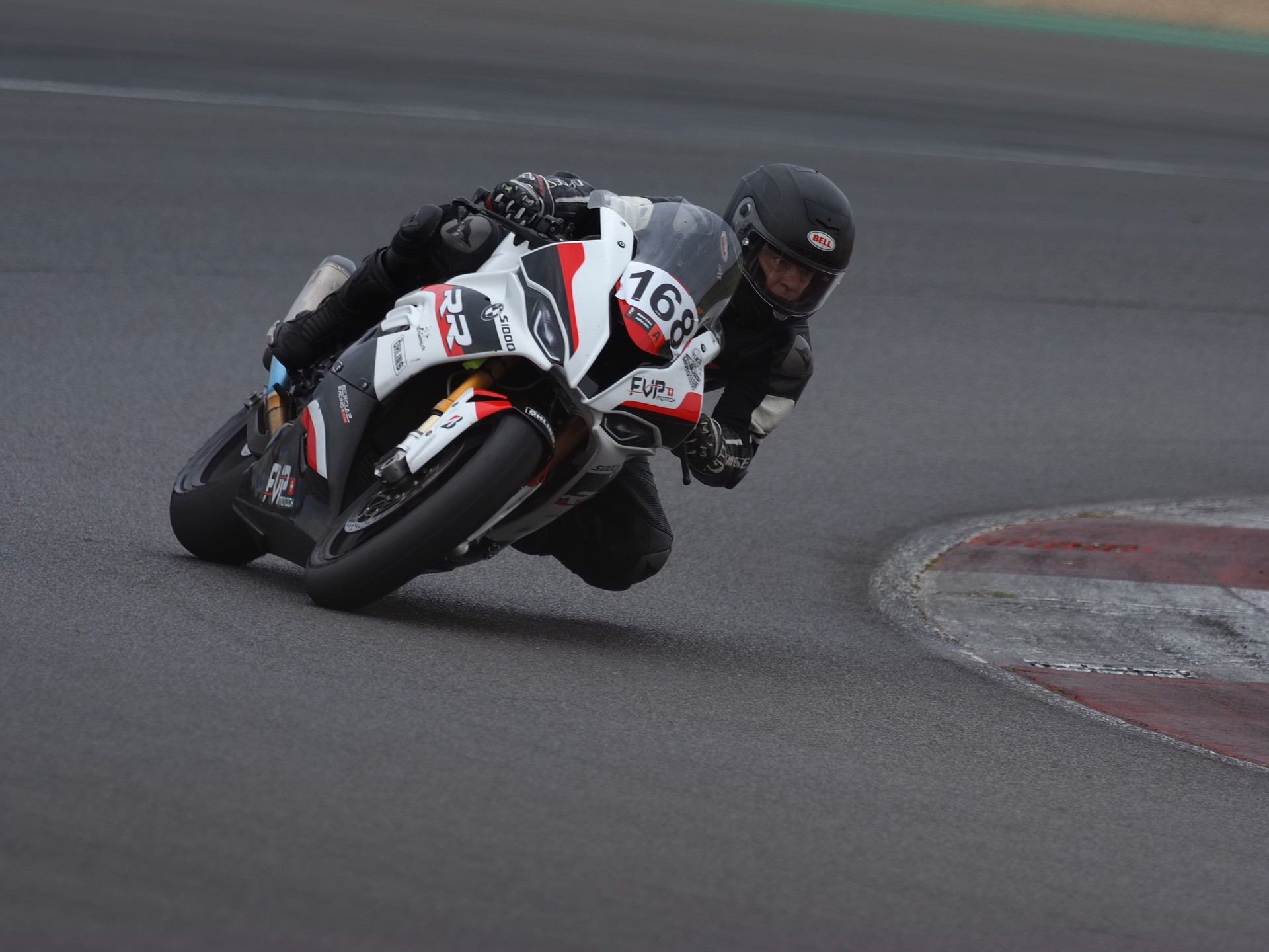 BMW S 1000 RR-image-0