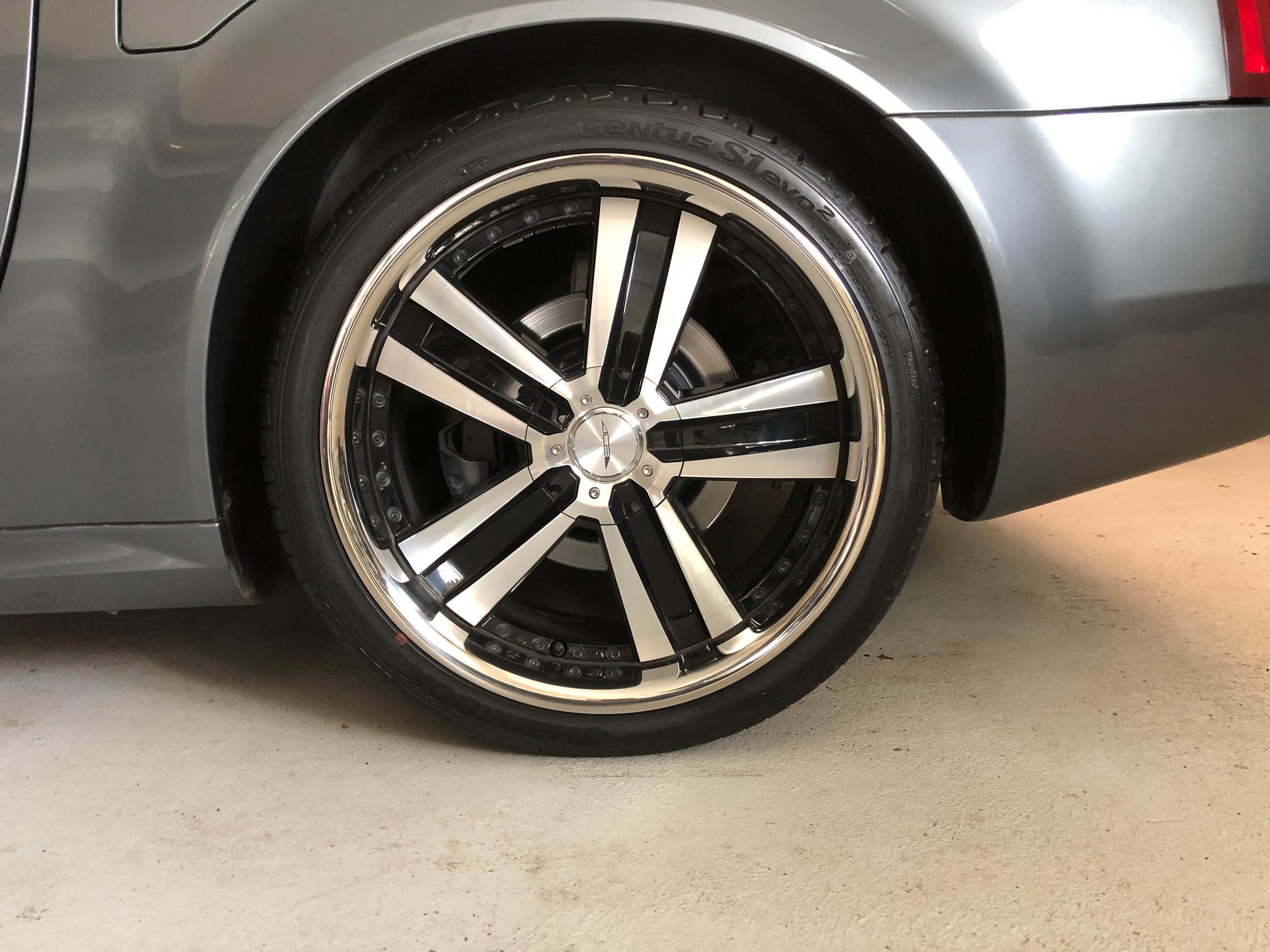 CADILLAC XLR 4.6 32V-image-7