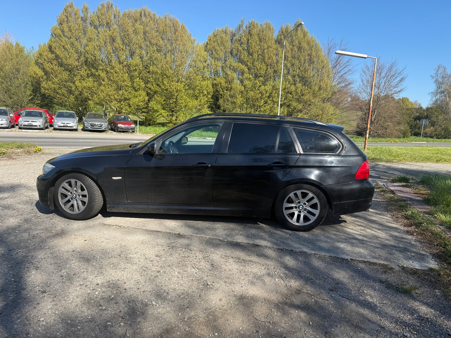 BMW 318i Touring Dynamic Edition Steptronic-image-3