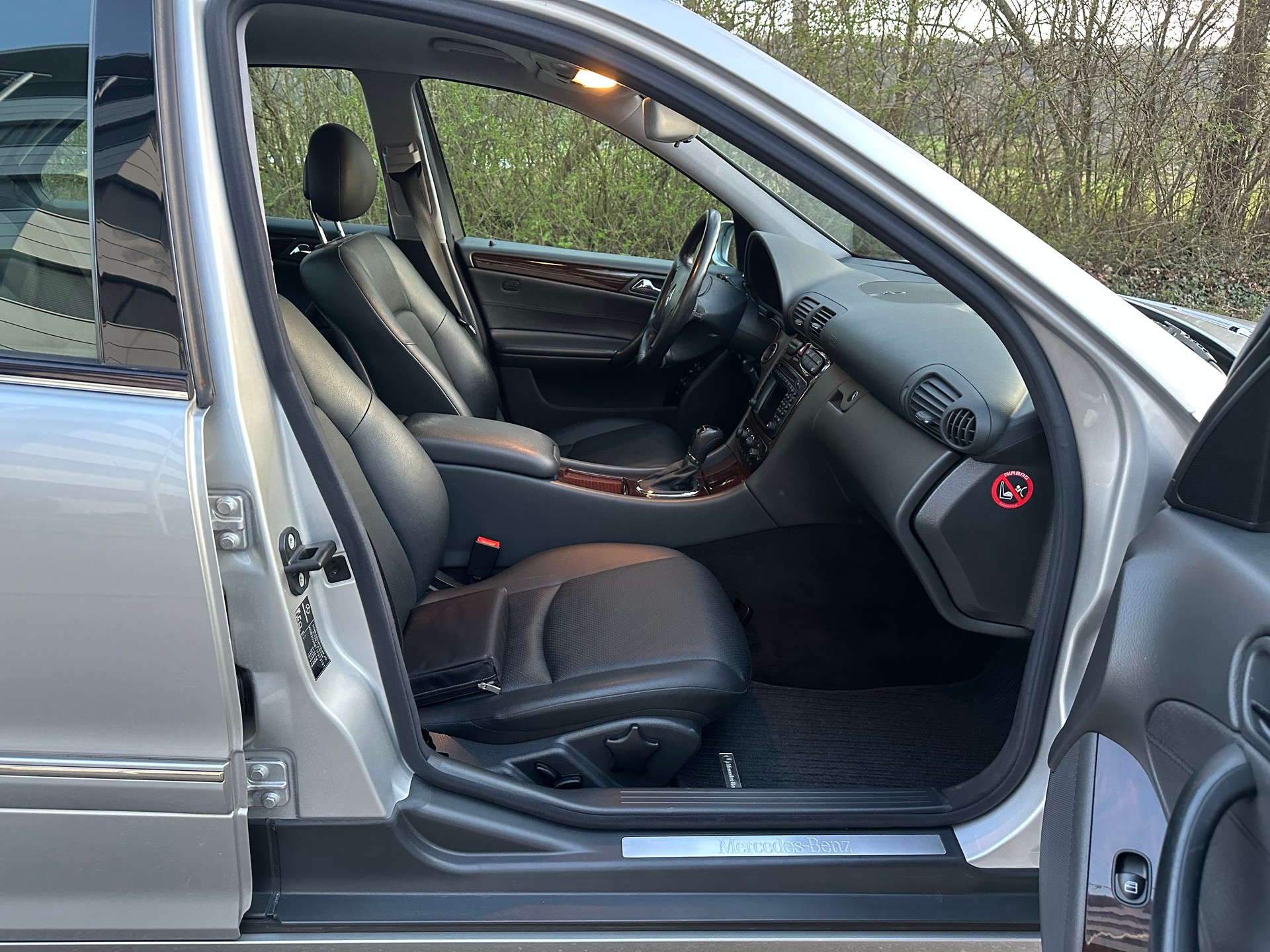 MERCEDES-BENZ C 240 Elégance 4Matic Automatic-image-9