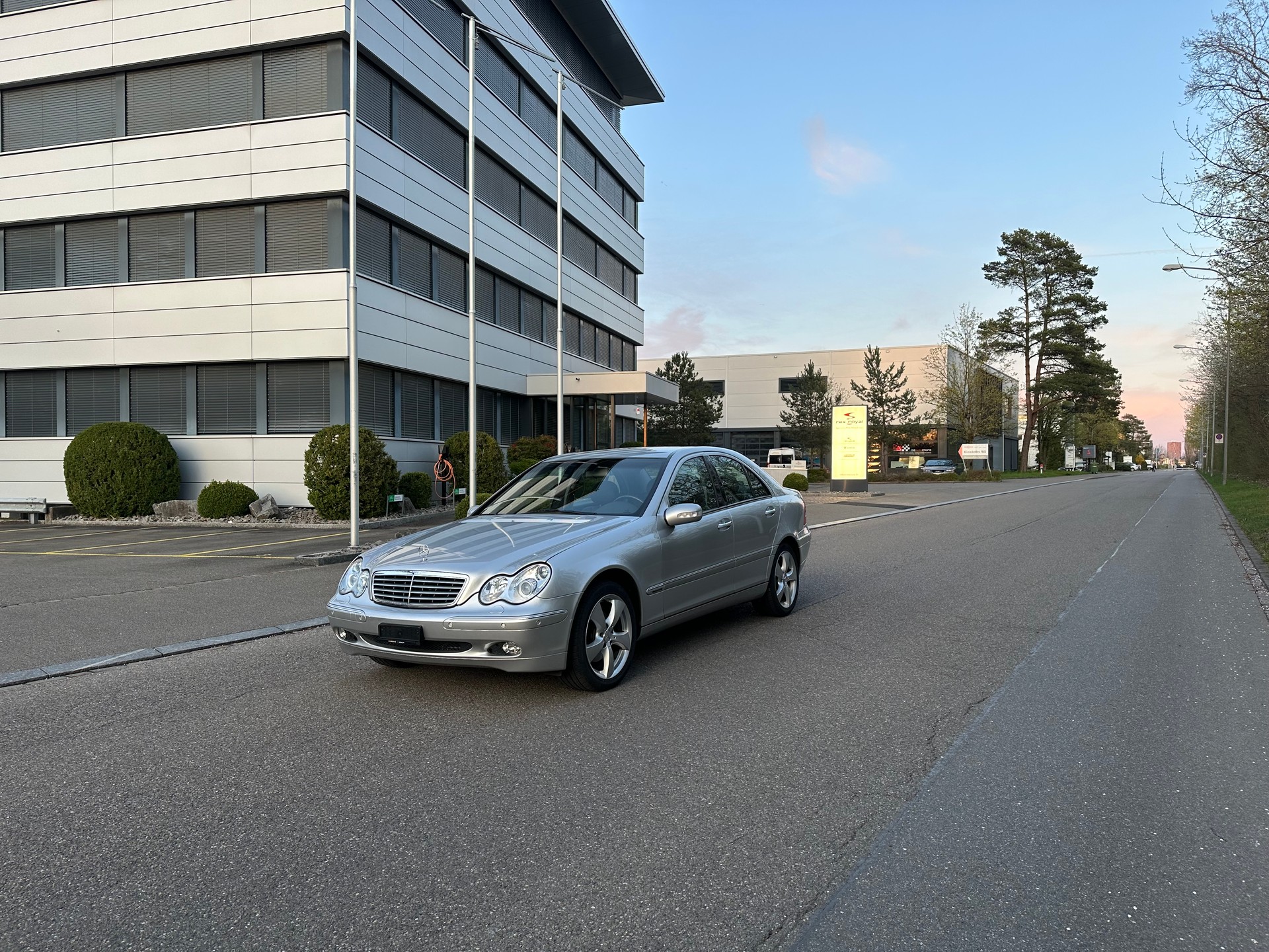 MERCEDES-BENZ C 240 Elégance 4Matic Automatic