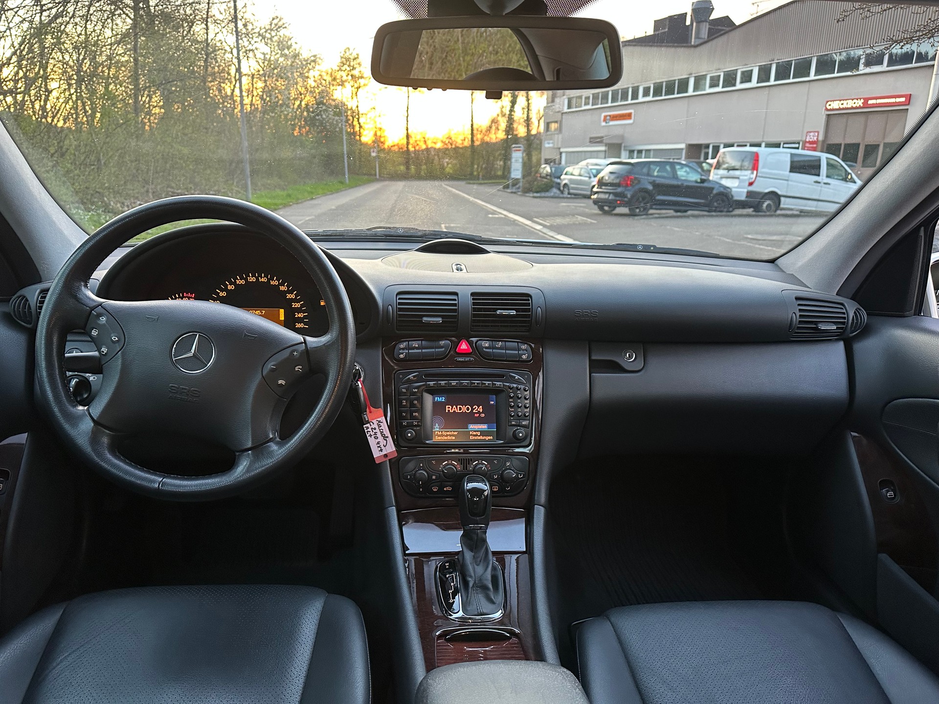 MERCEDES-BENZ C 240 Elégance 4Matic Automatic-image-11