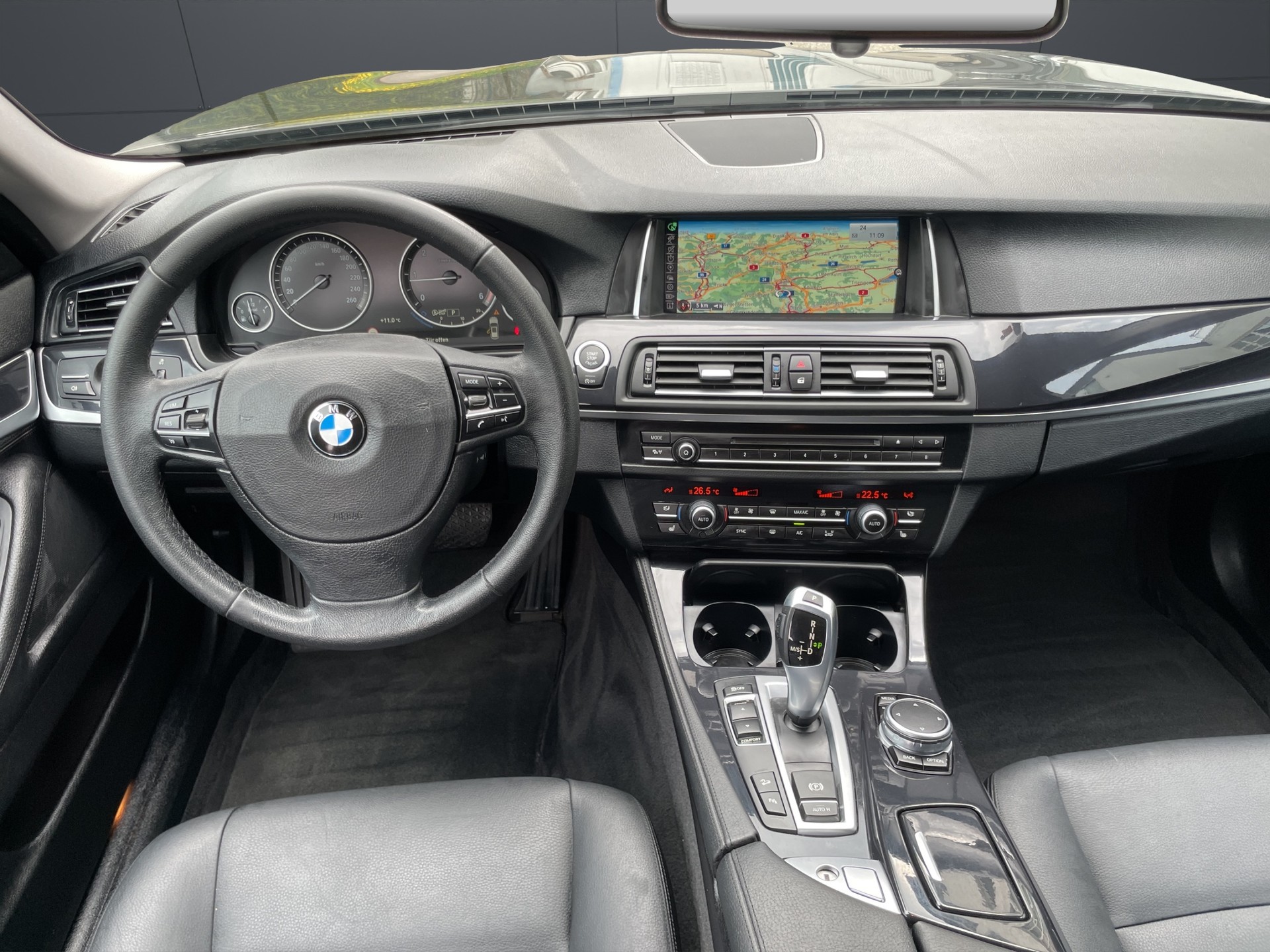 BMW 520d Touring xDrive Steptronic-image-8