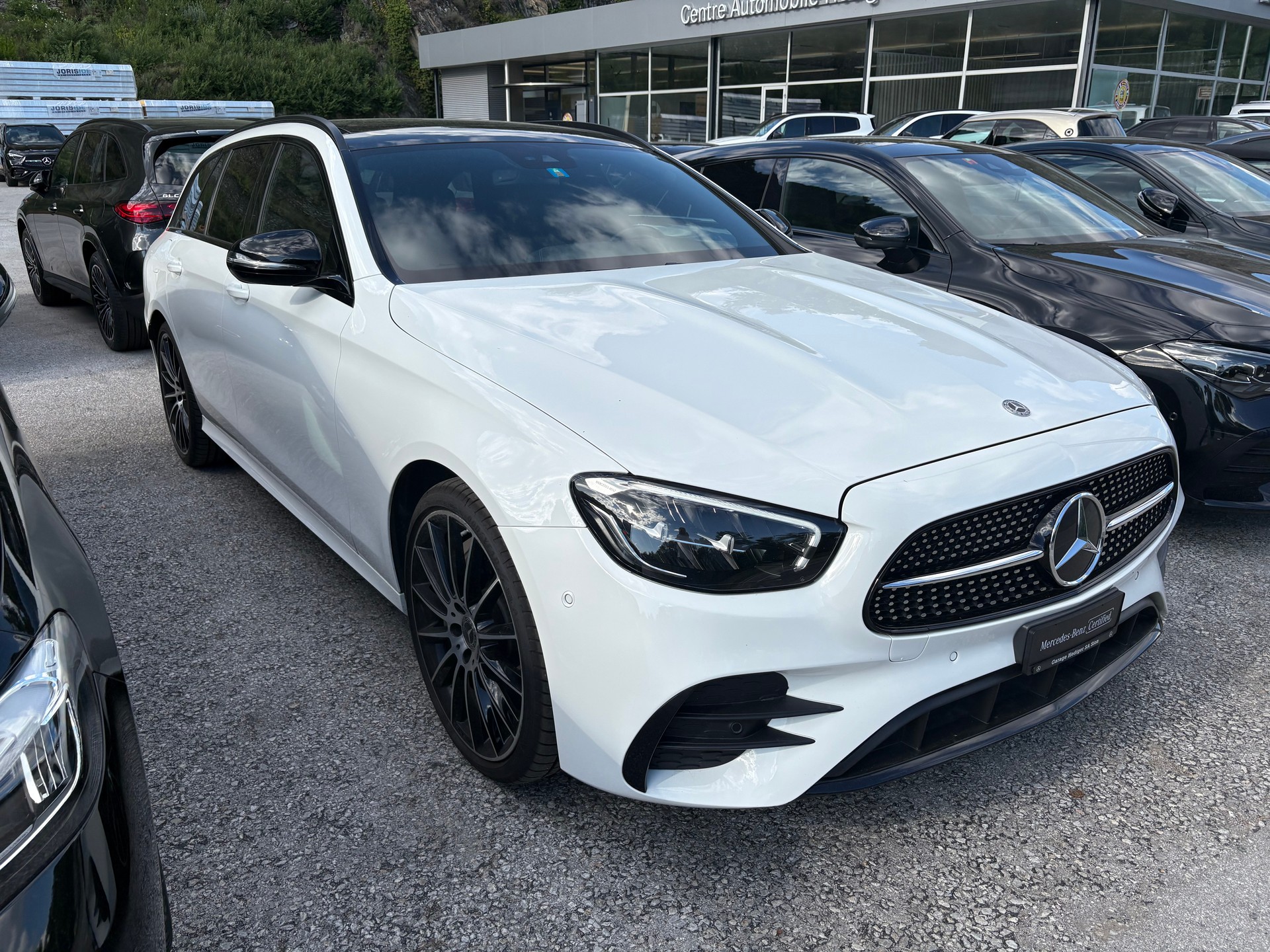 MERCEDES-BENZ E 450 T 4Matic AMG Line 9G-Tronic-showroom-element-2