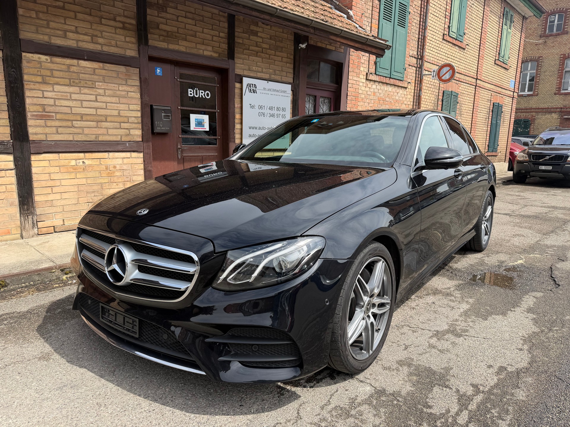 MERCEDES-BENZ E 220 d AMG Line 9G-Tronic-image-1