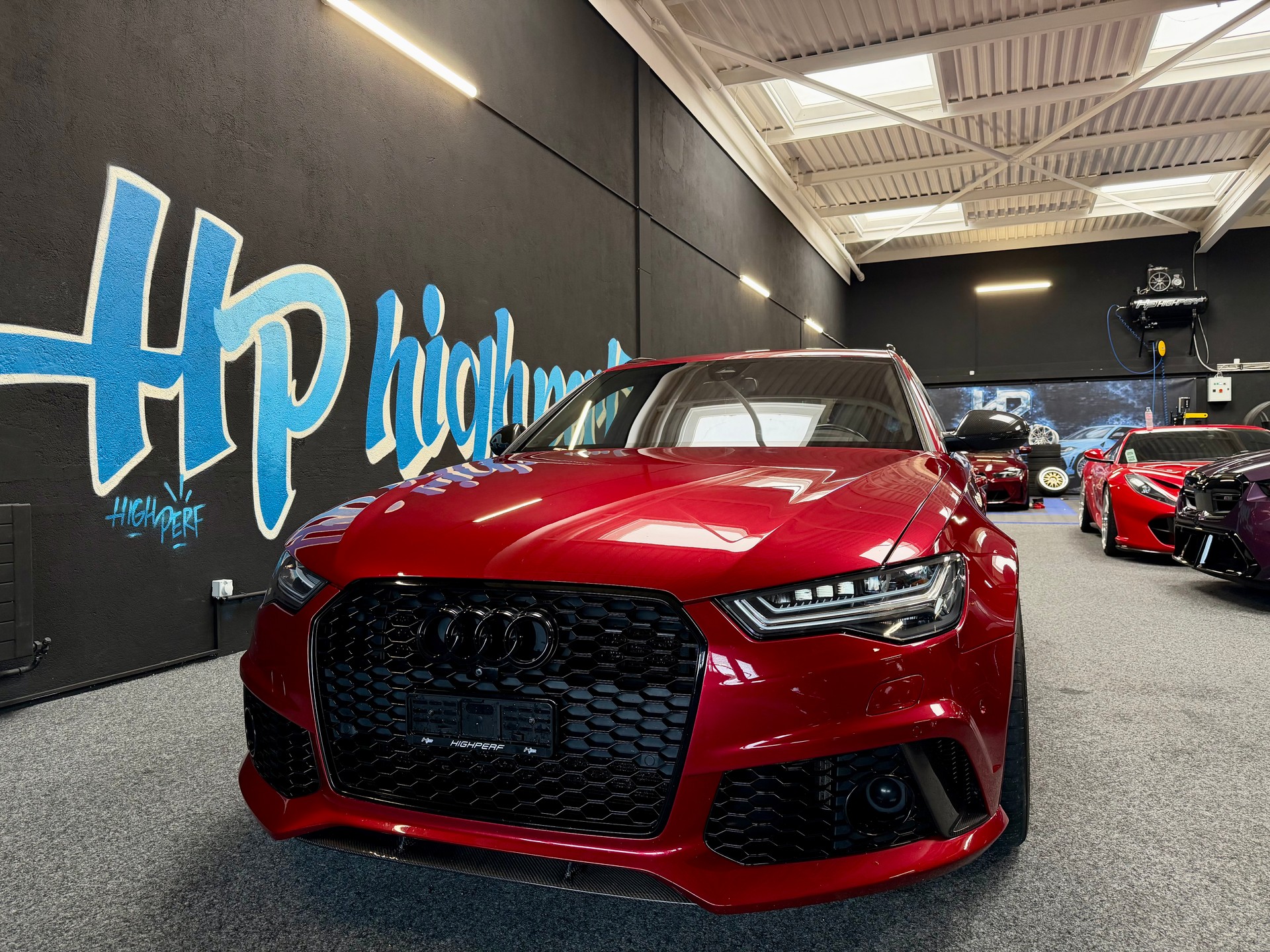 AUDI RS6 Avant 4.0 TFSI V8 performance quattro-showroom-element-1