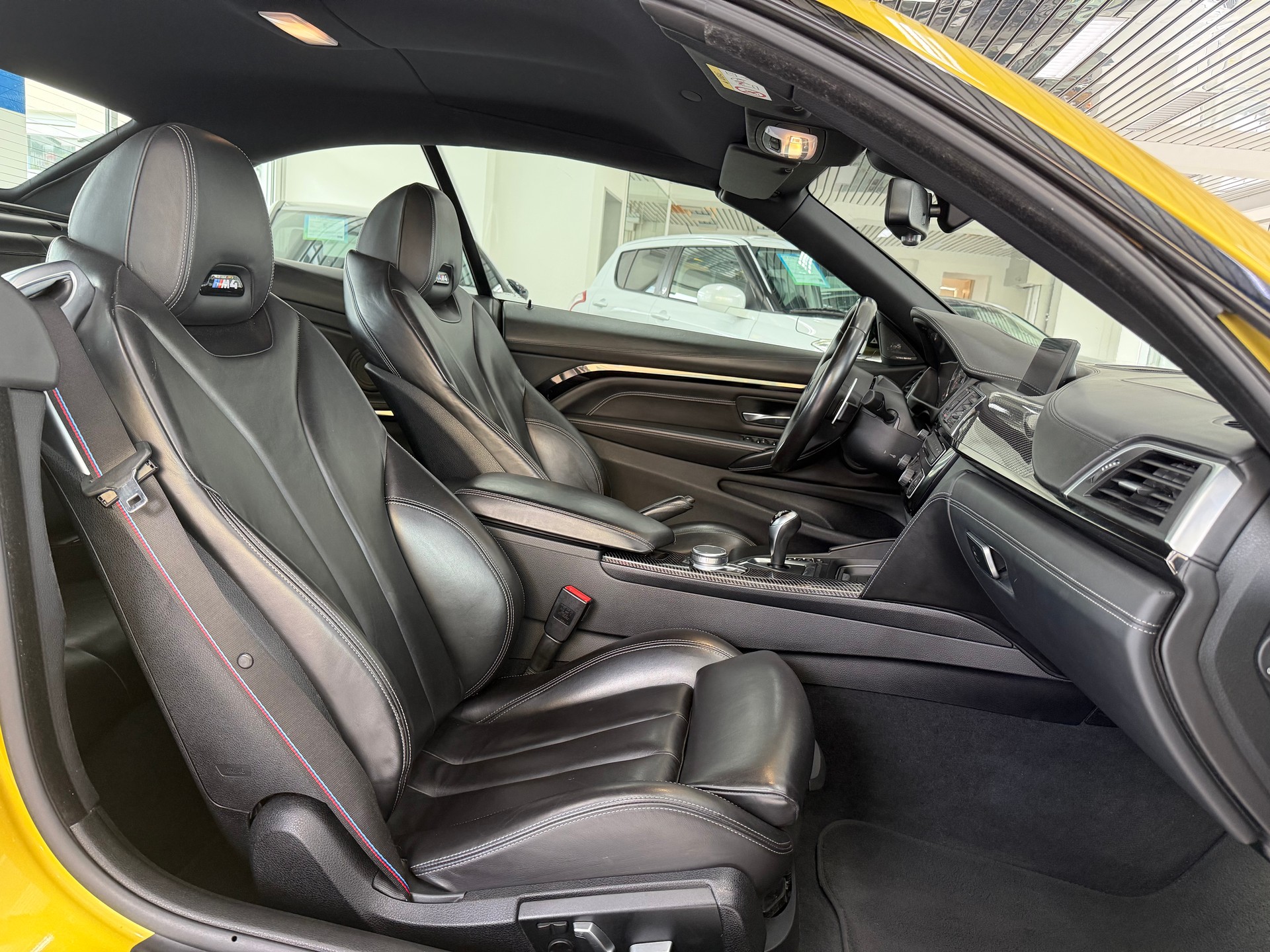 BMW M4 Cabriolet Drivelogic M Competition-image-17
