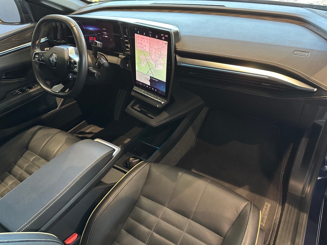 RENAULT Mégane E-TECH EV60 Iconic-image-10