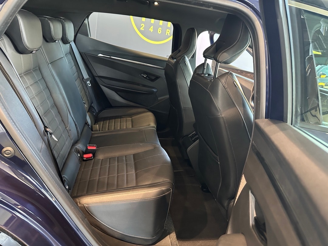 RENAULT Mégane E-TECH EV60 Iconic-image-18