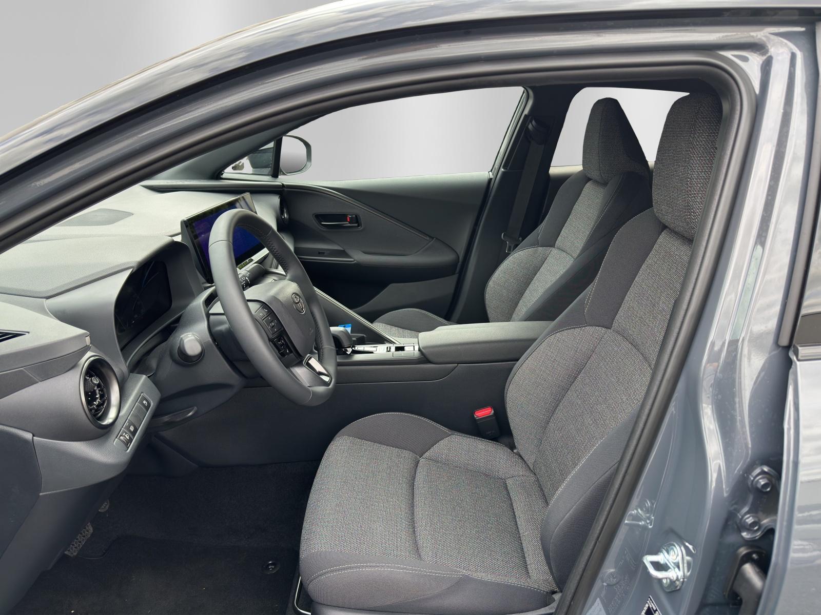 TOYOTA C-HR 2.0 HEV Swiss Edition 4x4-image-8