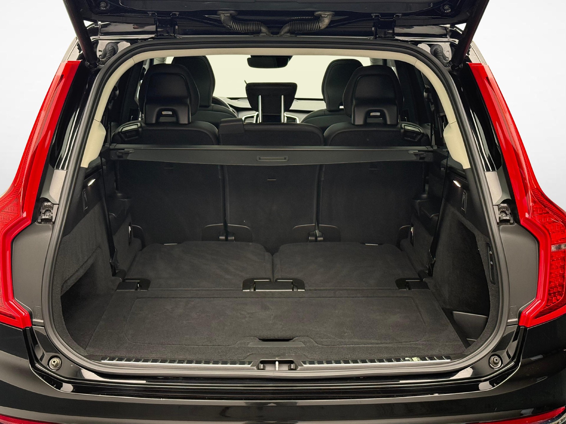 VOLVO XC90 2.0 B5 MH Inscription 7P. AWD-image-11