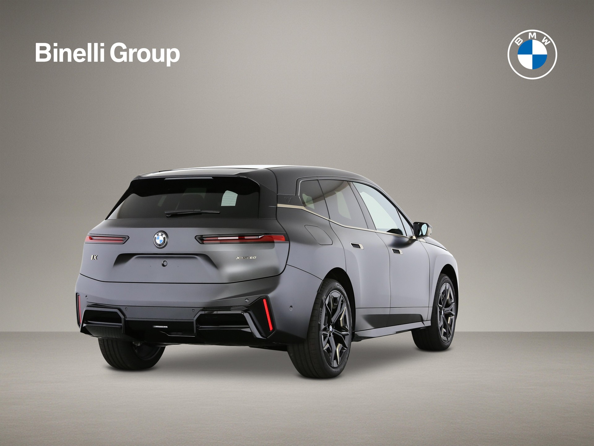 BMW iX xDrive60-showroom-element-1