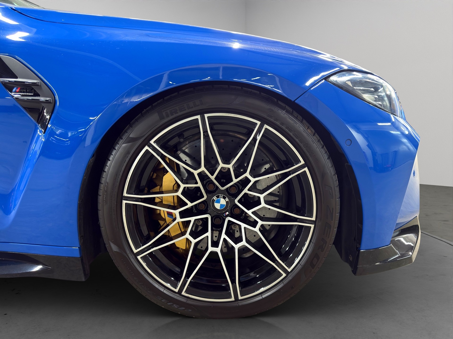 BMW M4 Coupé Competition M xDrive-image-8