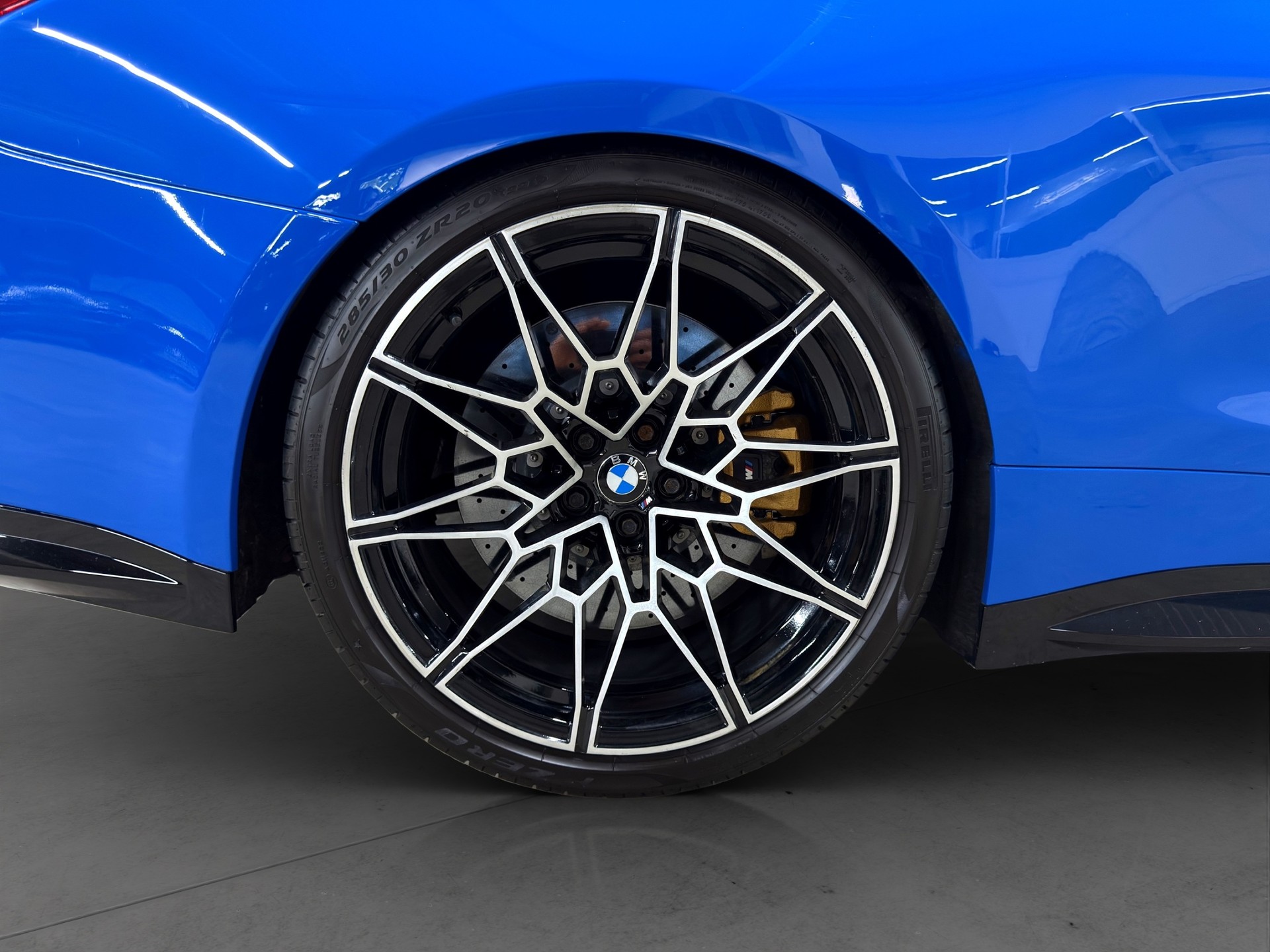 BMW M4 Coupé Competition M xDrive-image-9