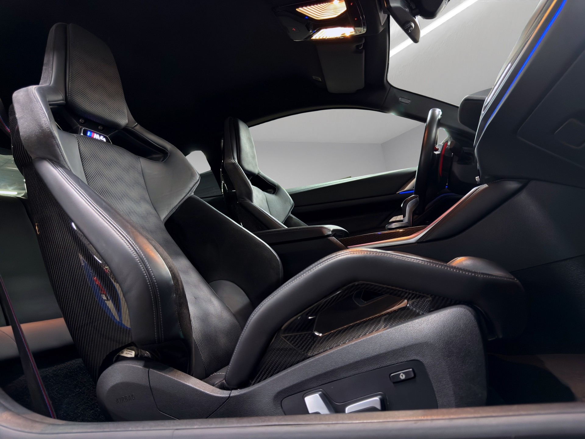 BMW M4 Coupé Competition M xDrive-image-12
