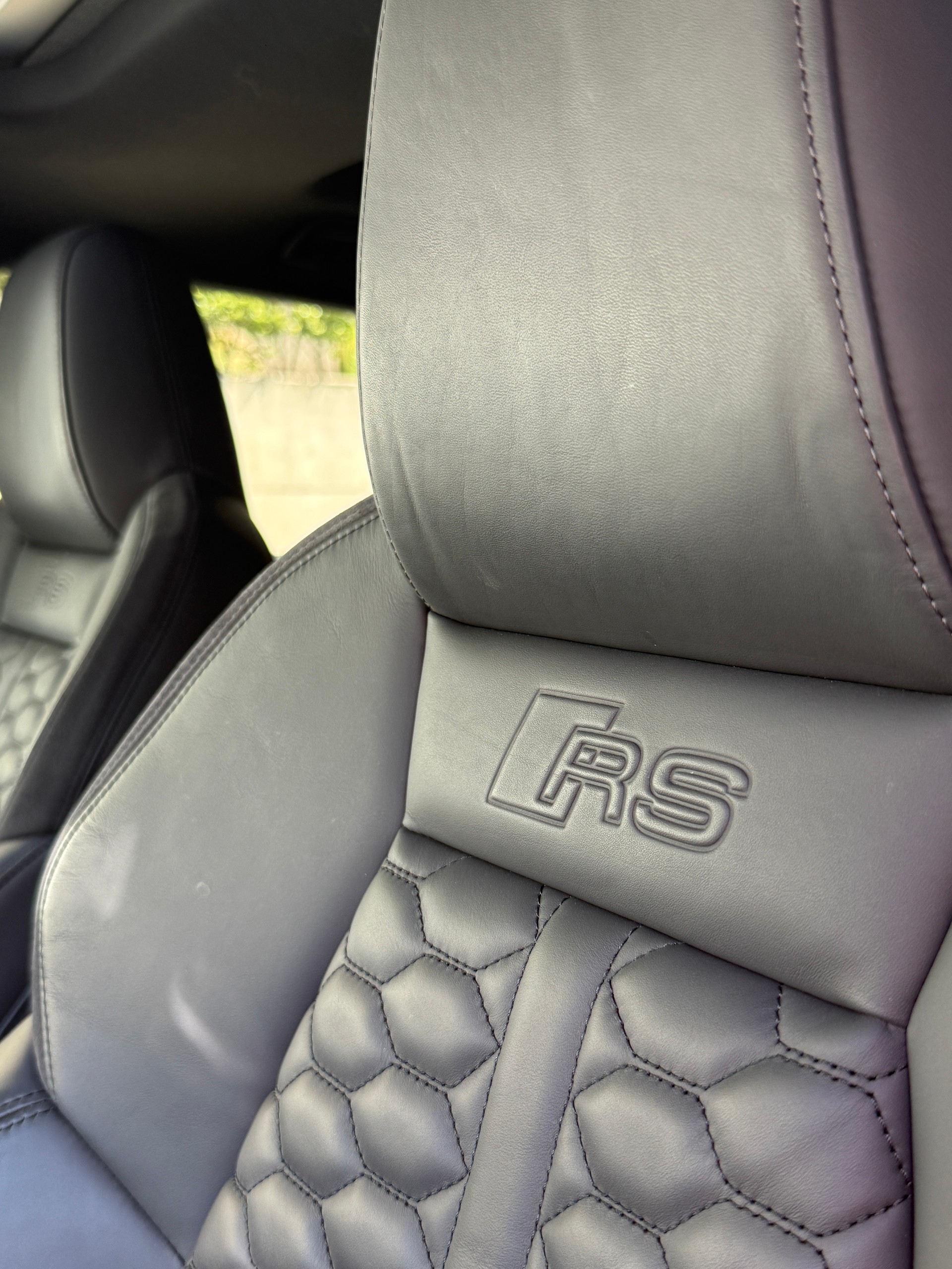 AUDI RS3 Sportback 2.5 TSI quattro S-tronic-image-11